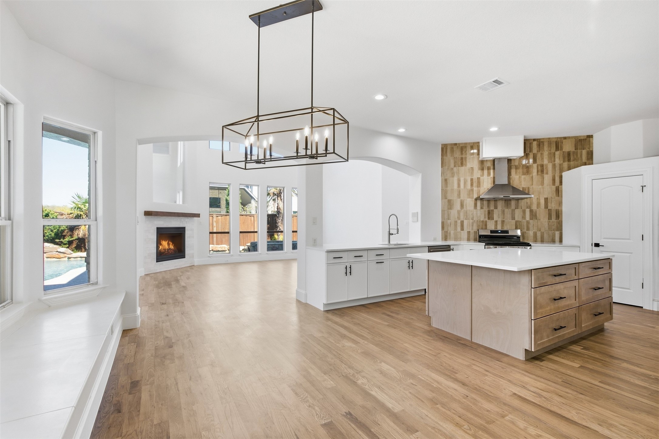 4012 Glenhurst Lane