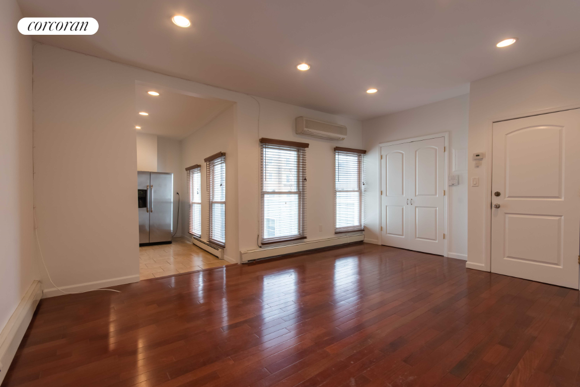 1036 LORIMER Street 3
