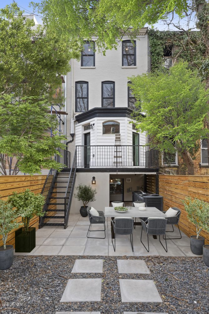 465A HALSEY Street