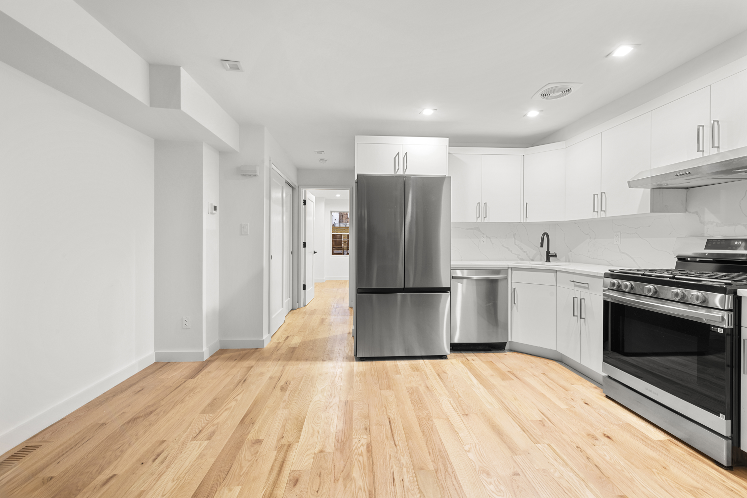 465A HALSEY Street