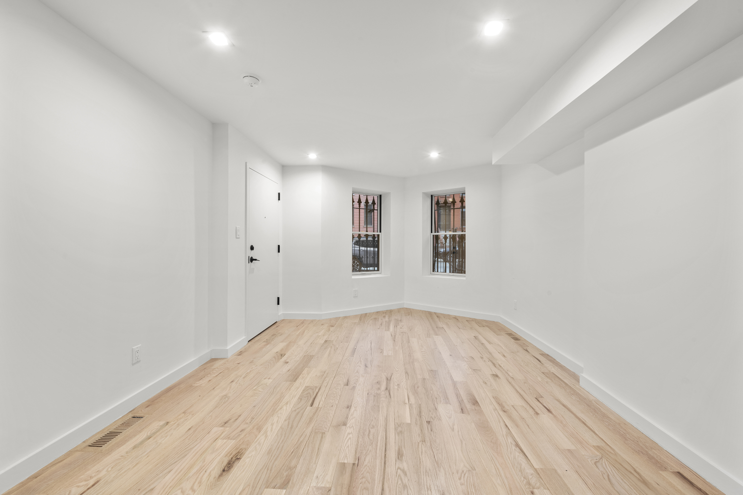 465A HALSEY Street