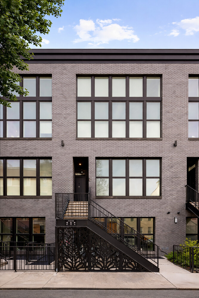 47 DIAMOND Street 3B