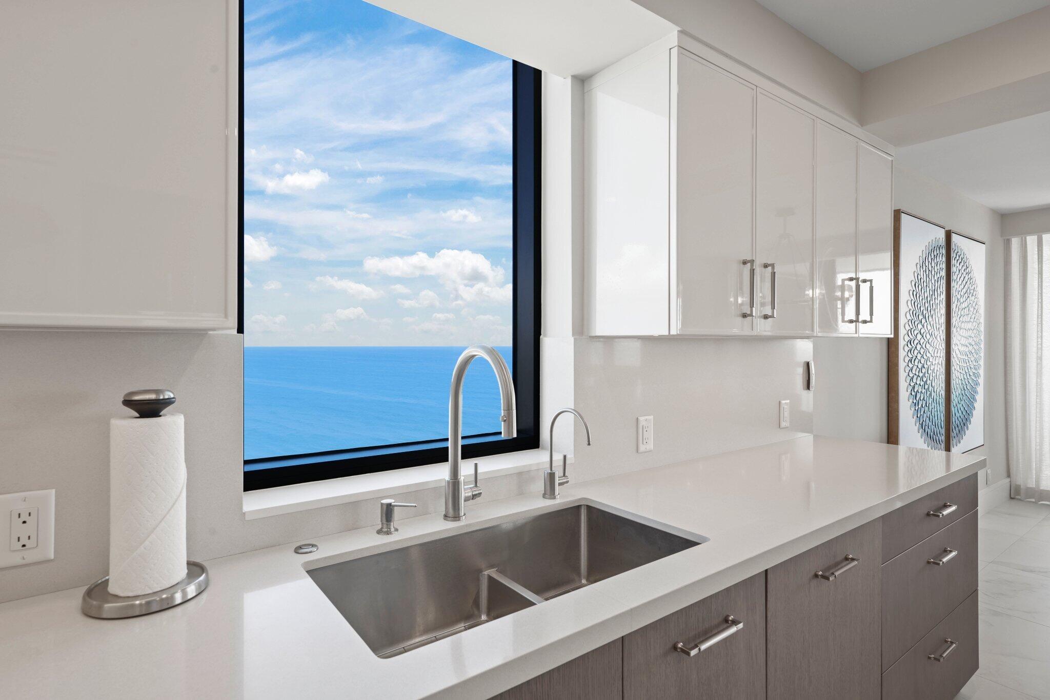 5380 N Ocean 24i