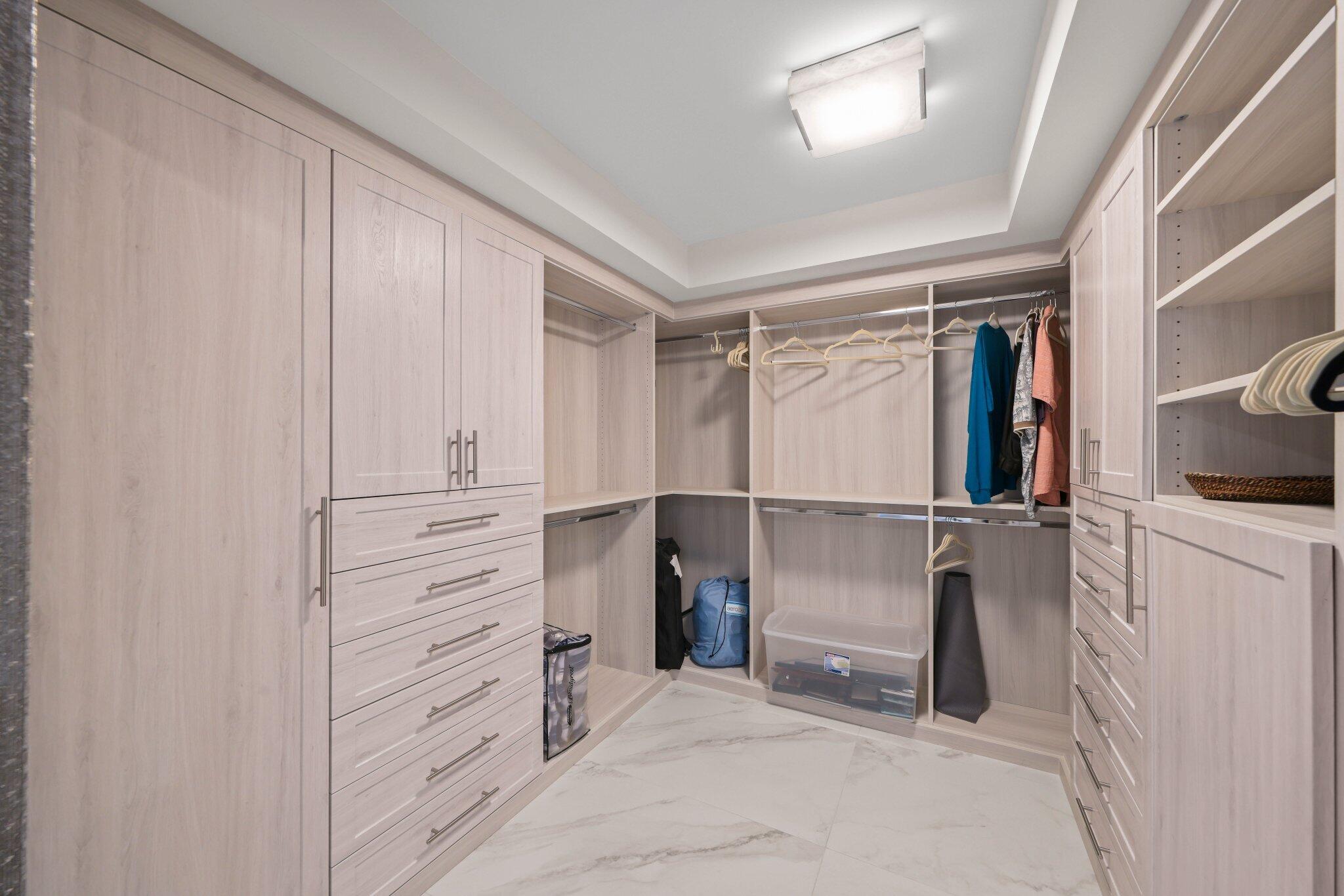 5380 N Ocean 24i