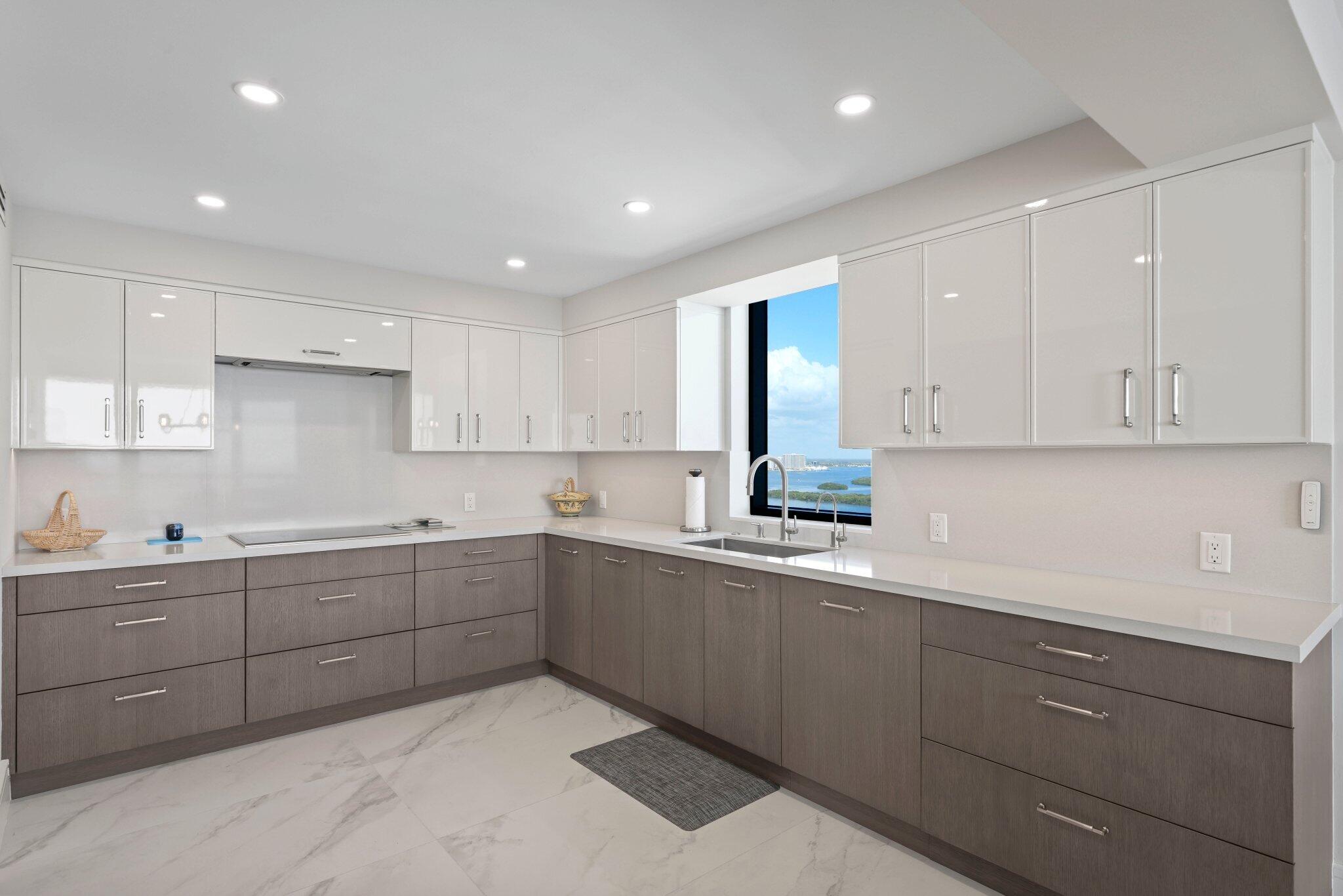 5380 N Ocean 24i