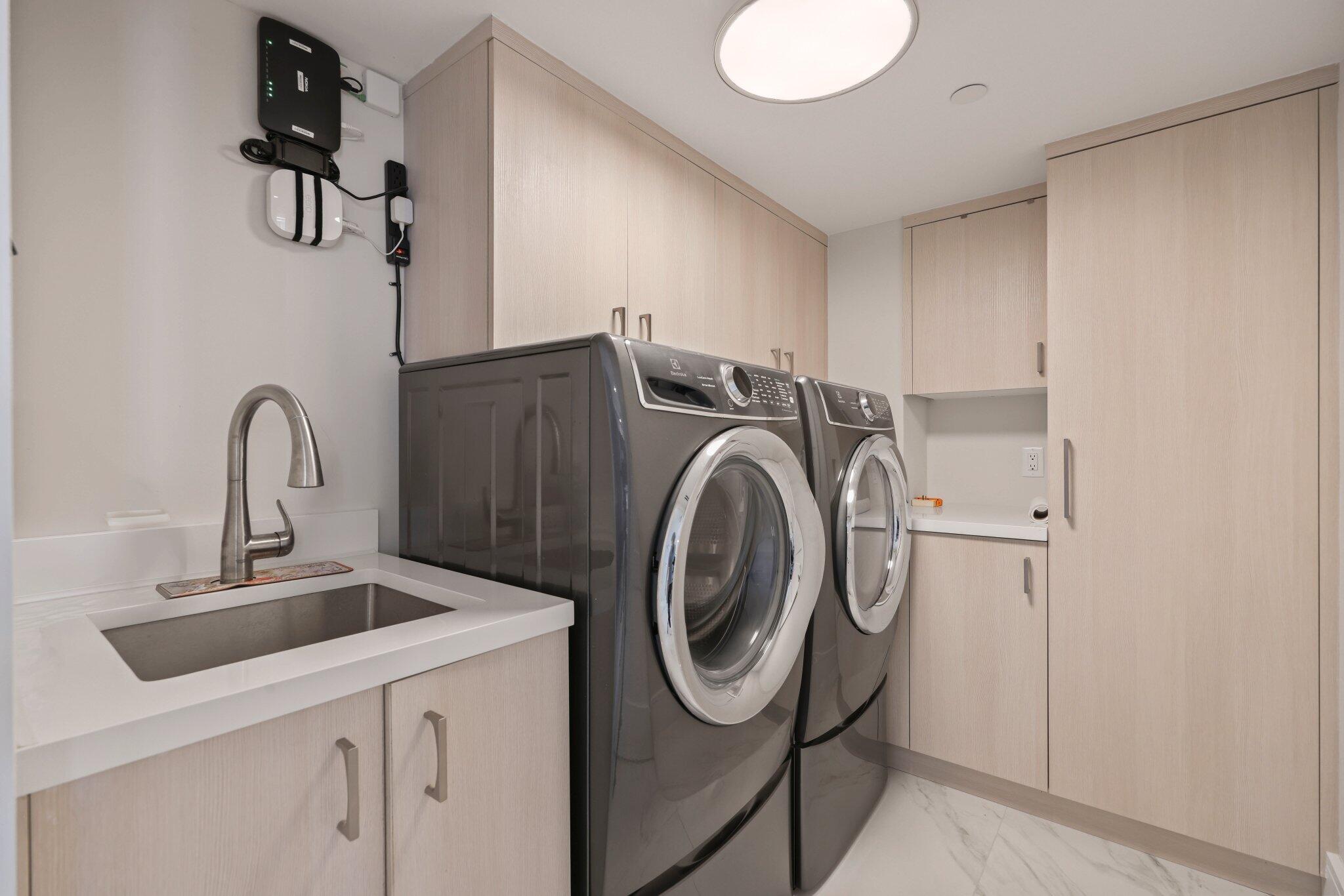 5380 N Ocean 24i