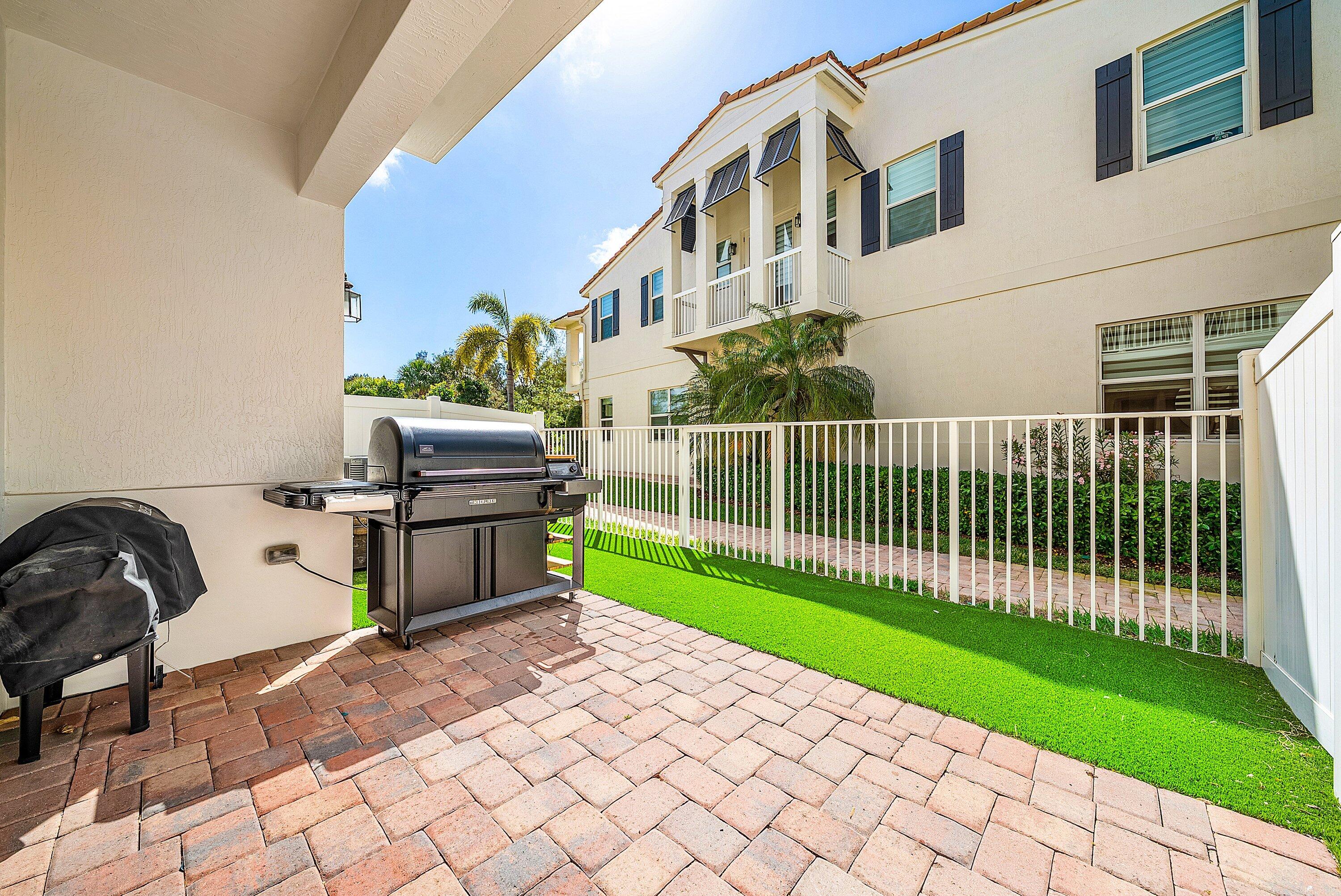 100 NW 69th Cir 44