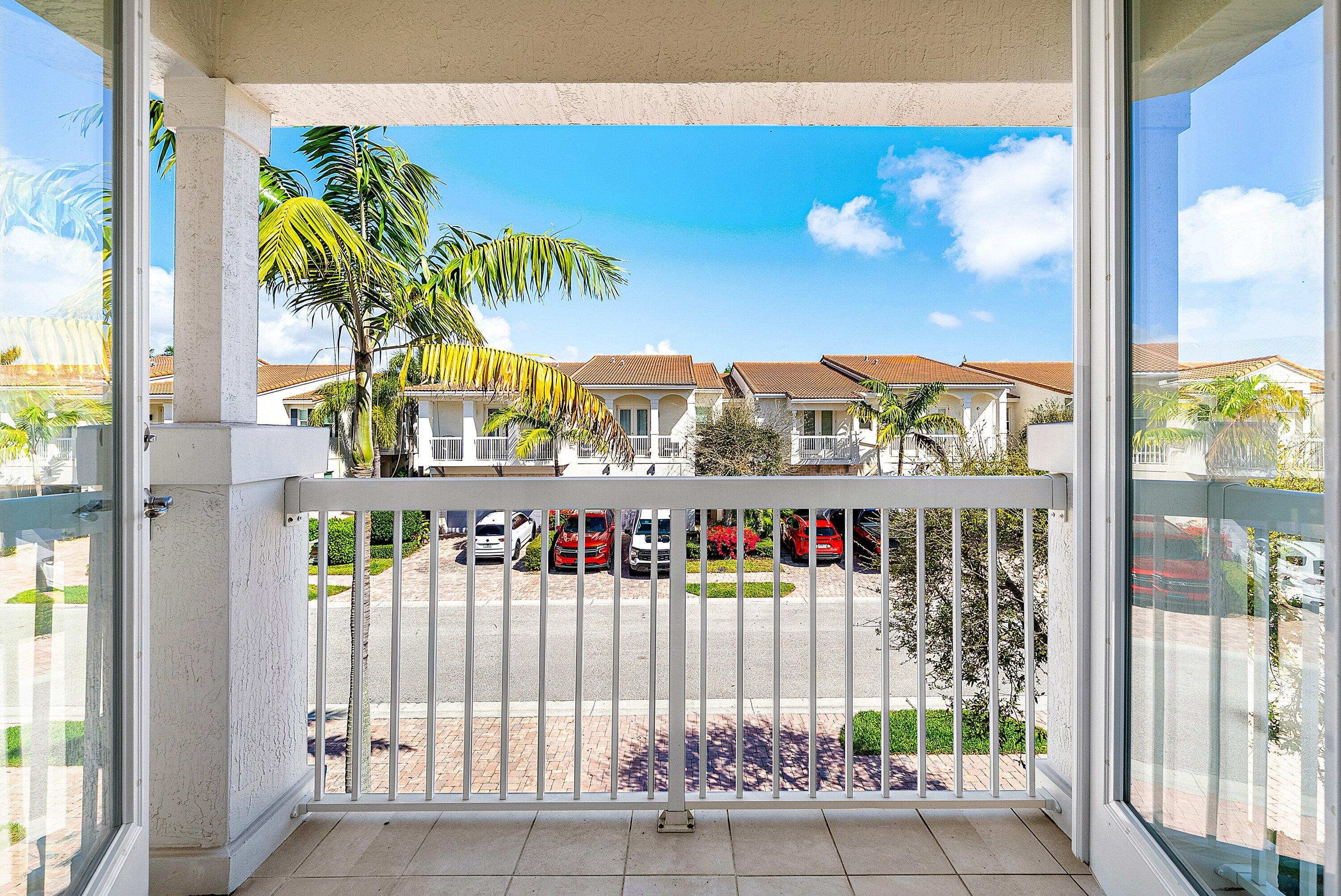 100 NW 69th Cir 44