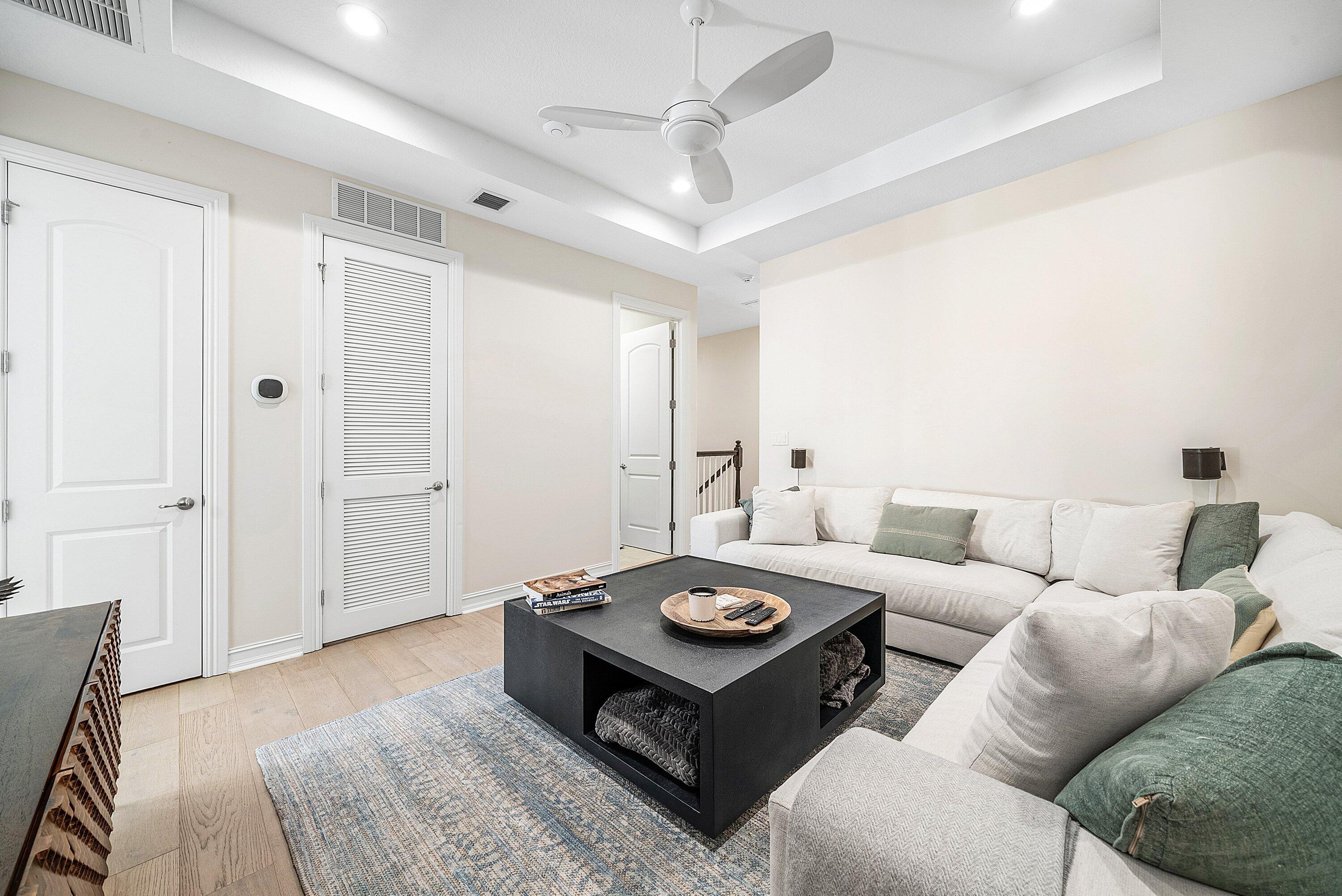 100 NW 69th Cir 44