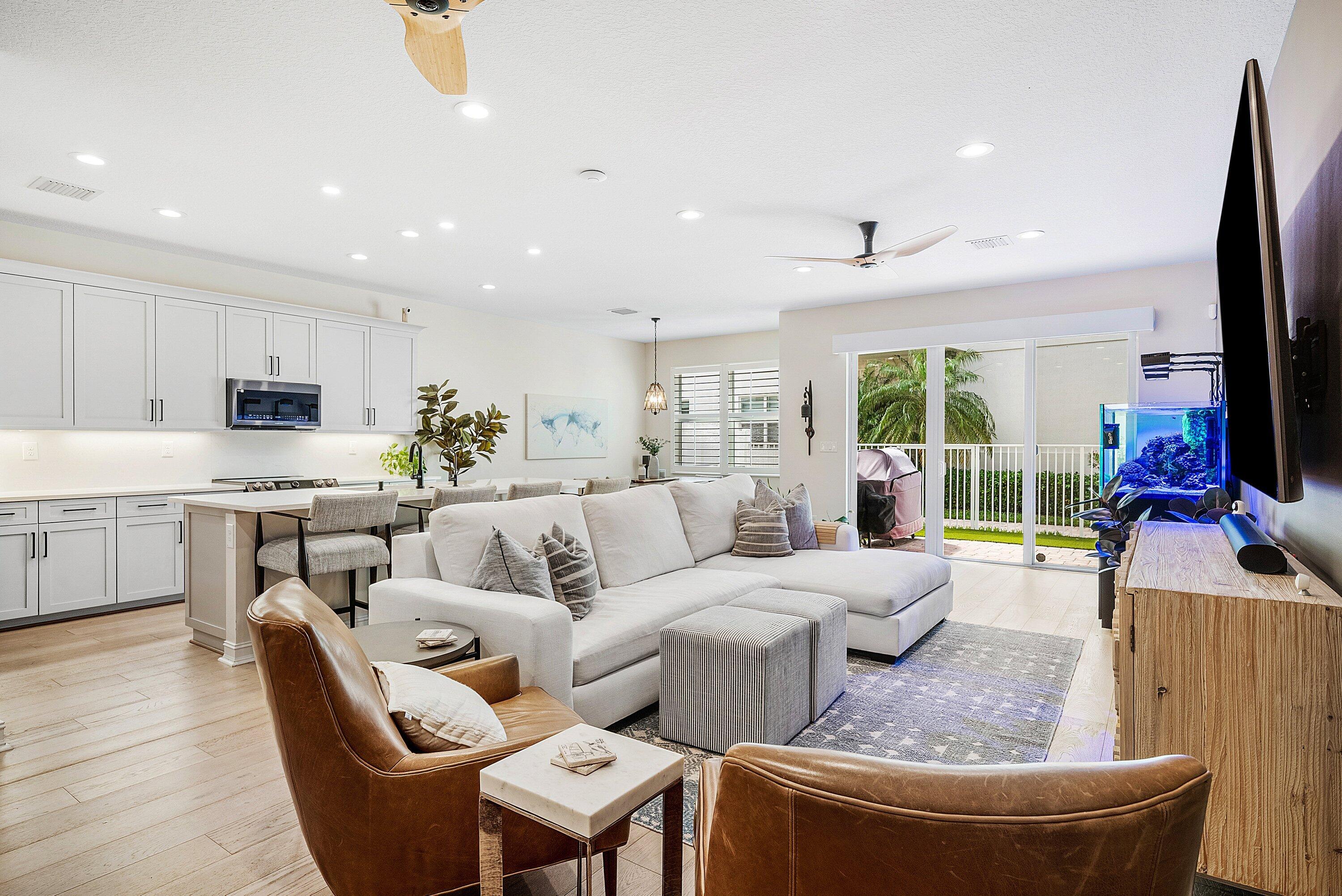 100 NW 69th Cir 44