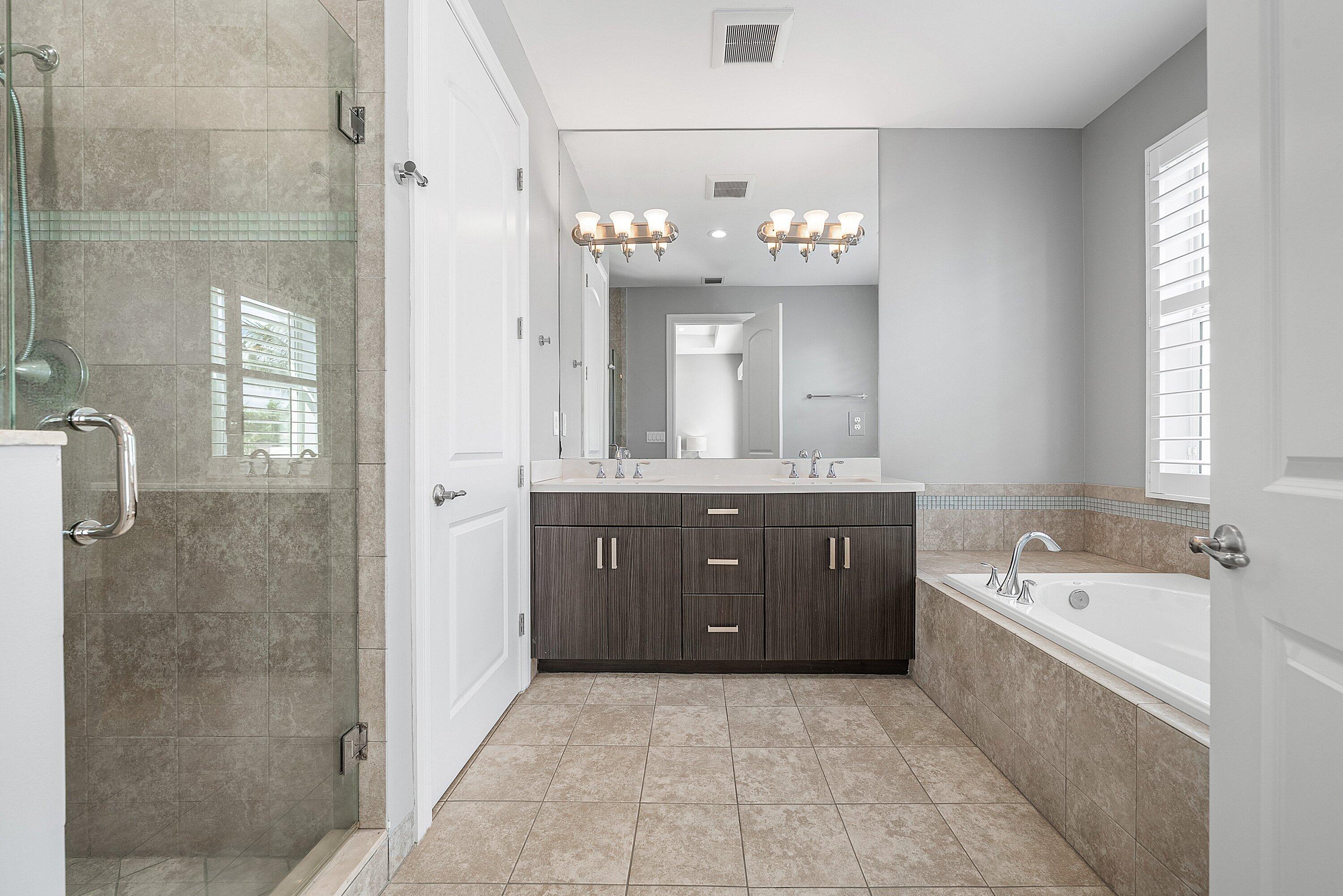 100 NW 69th Cir 44