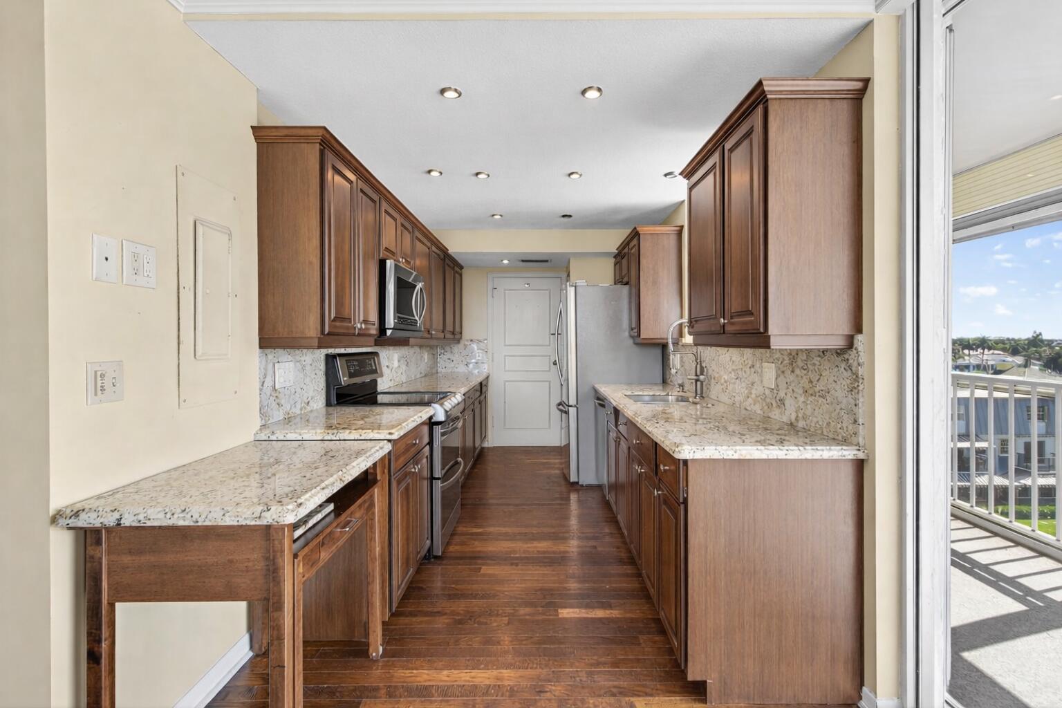 2000 S Ocean Boulevard 403