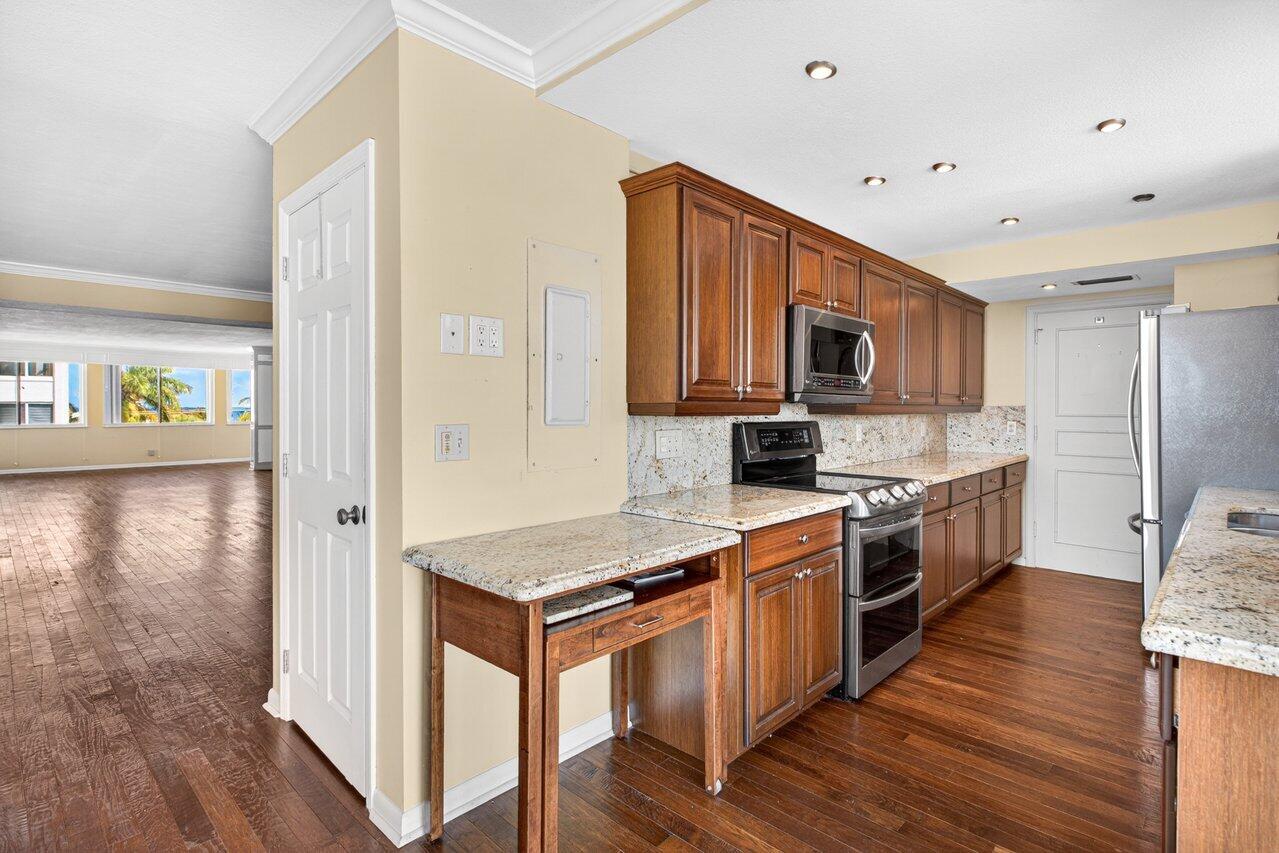 2000 S Ocean Boulevard 403