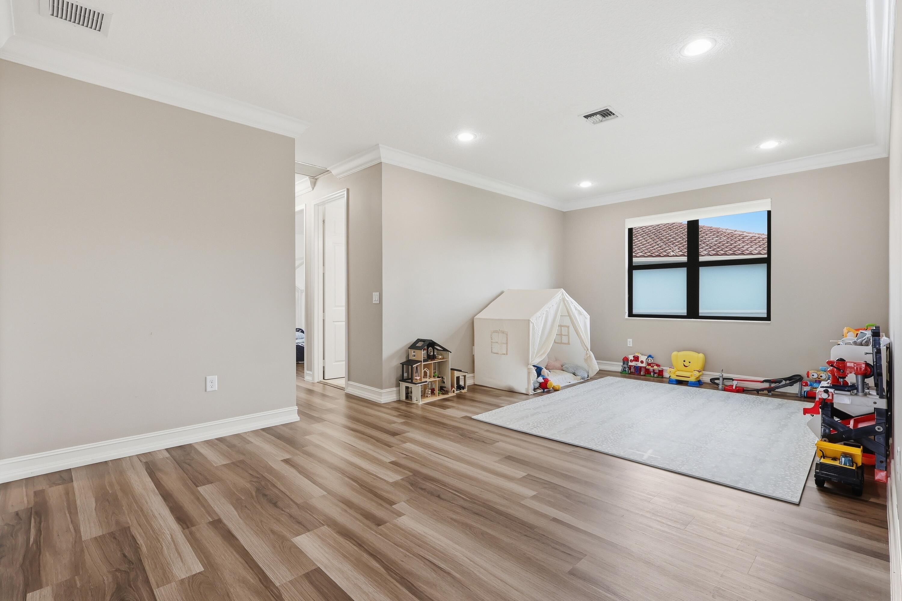 8230 Bergen Peak Terrace