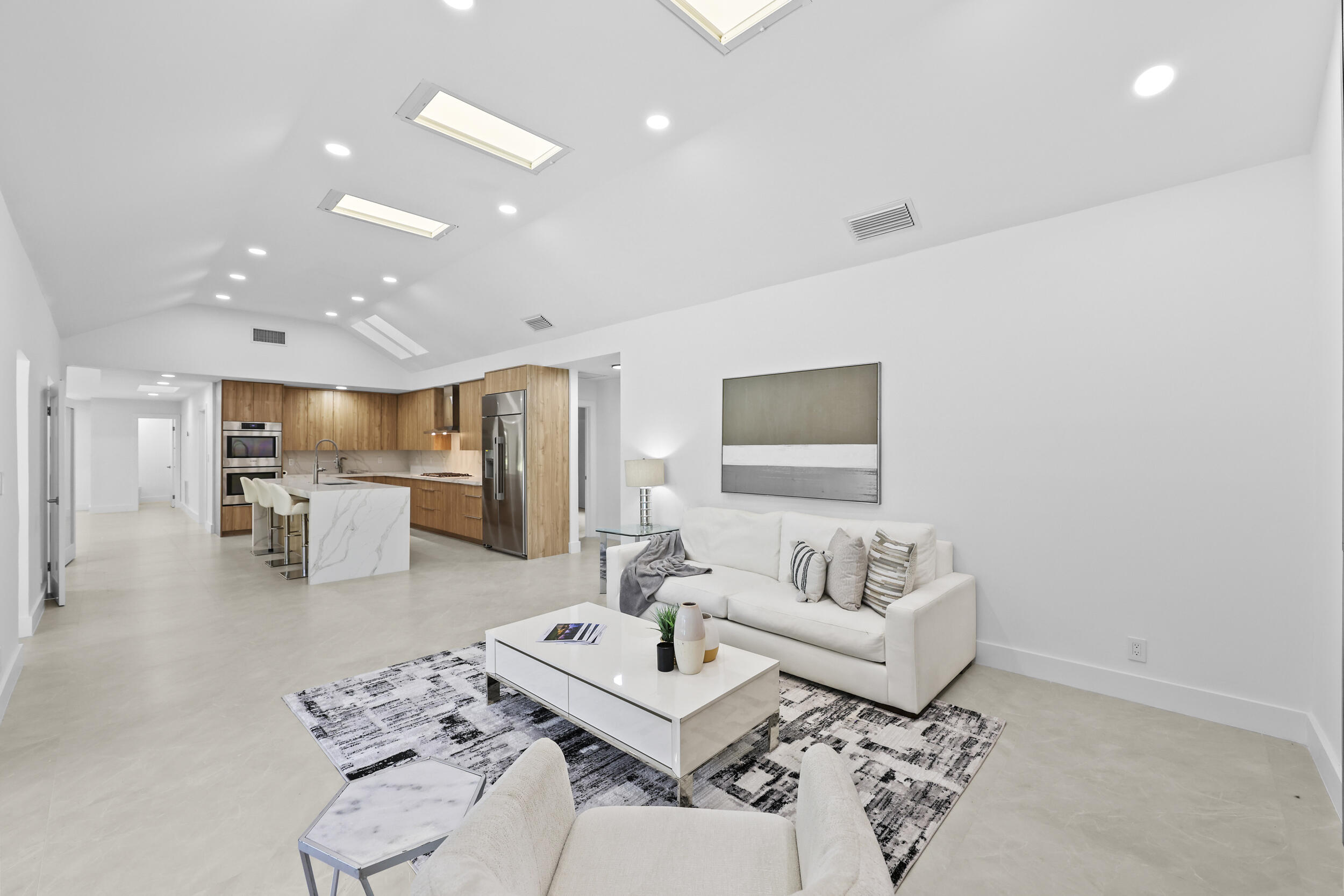 7571 Estrella Circle