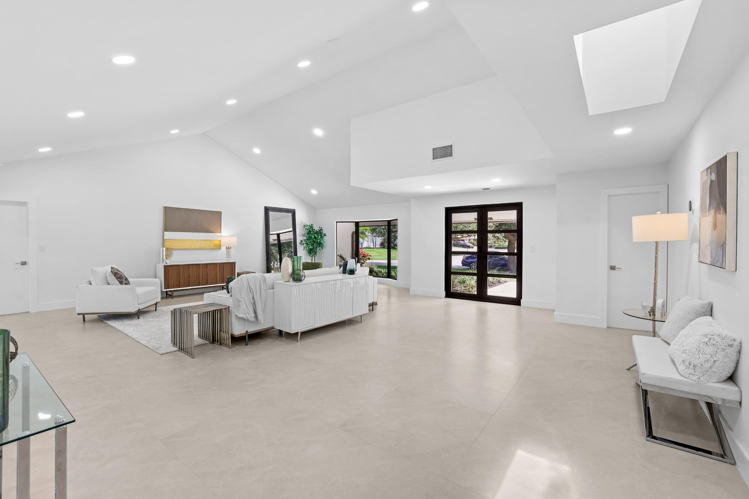 7571 Estrella Circle