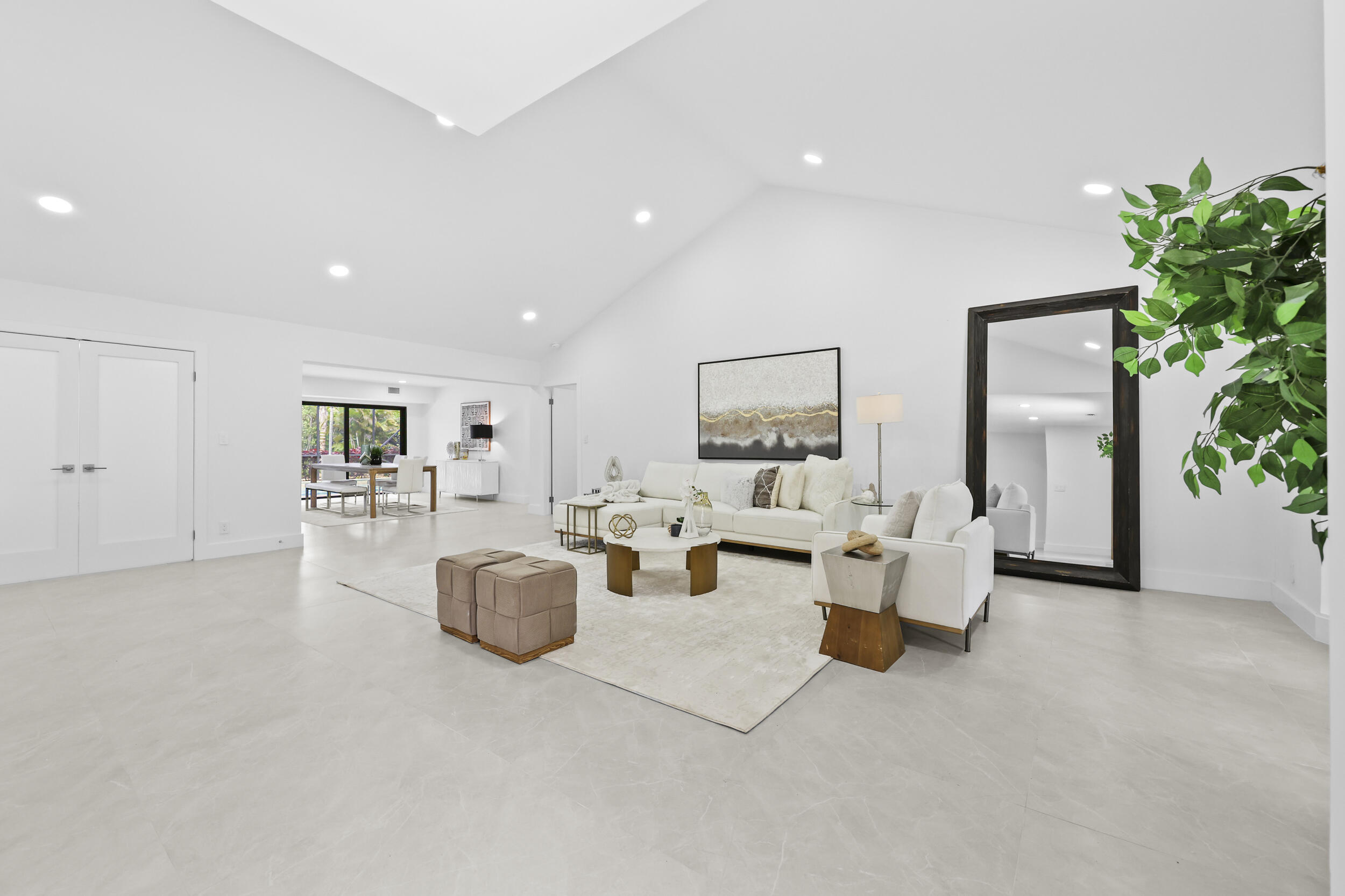 7571 Estrella Circle