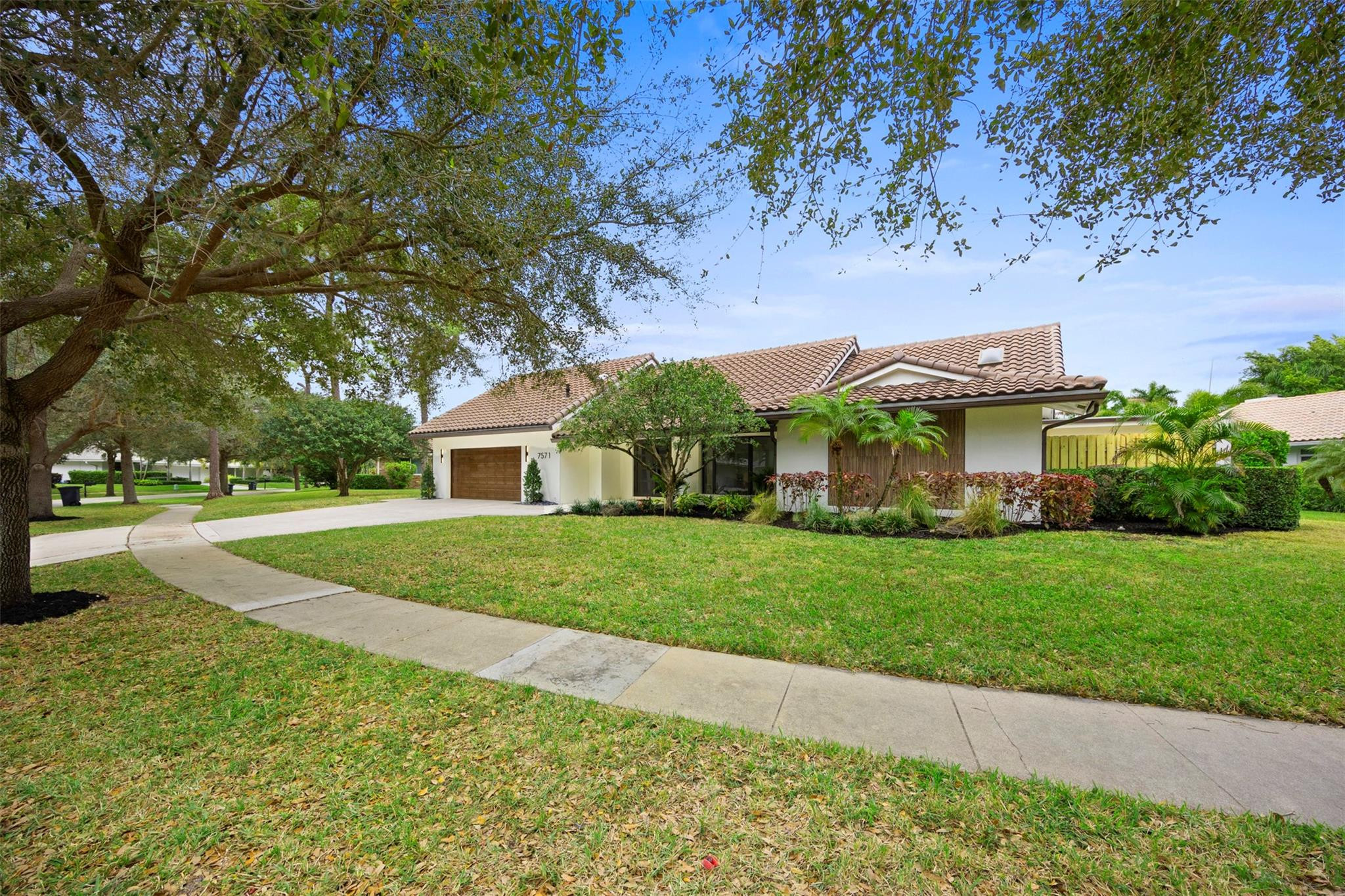 7571 Estrella Circle