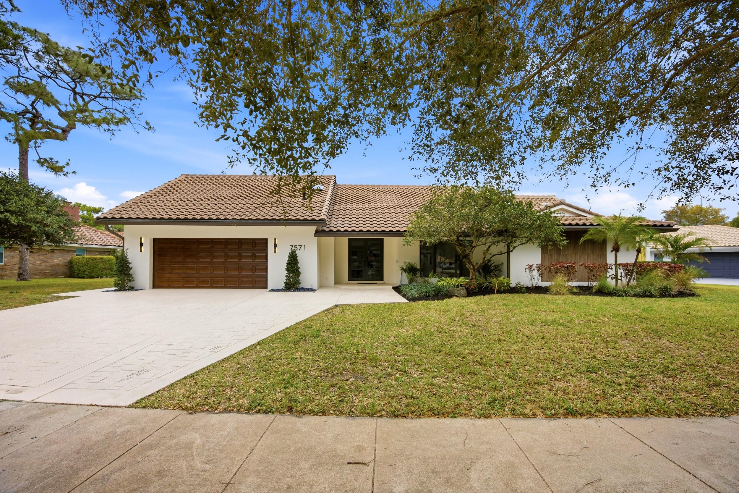 7571 Estrella Circle
