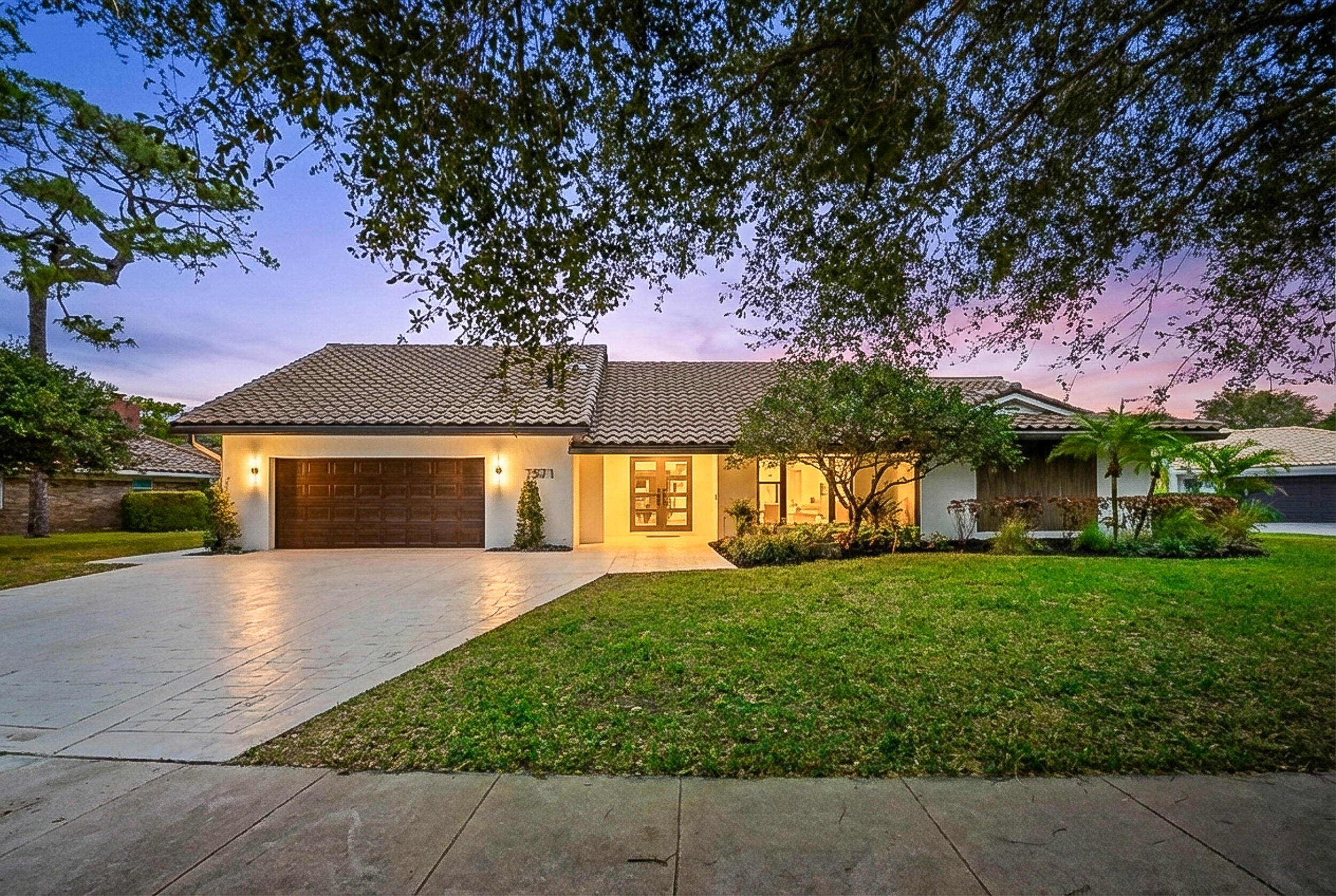 7571 Estrella Circle