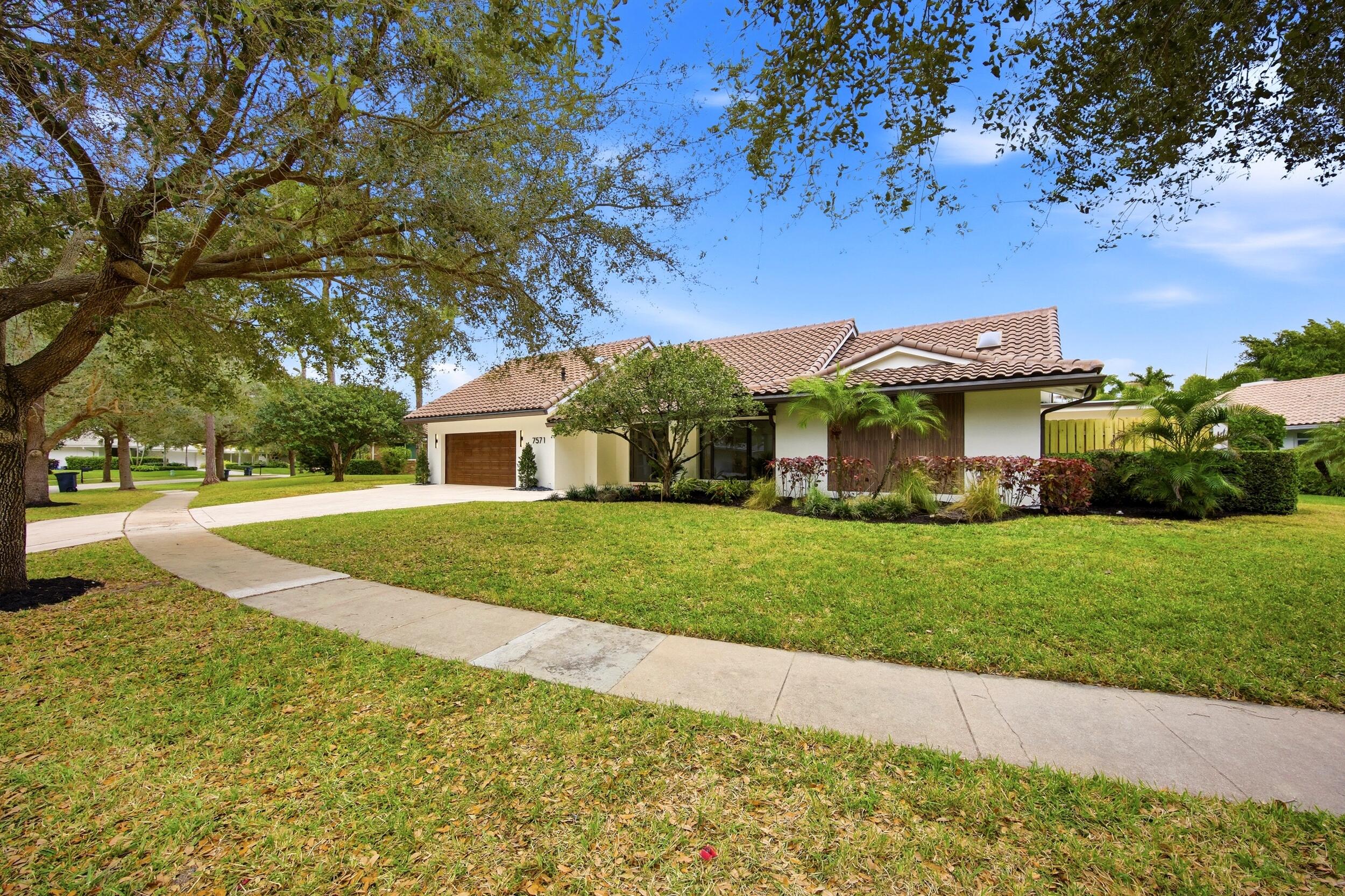 7571 Estrella Circle