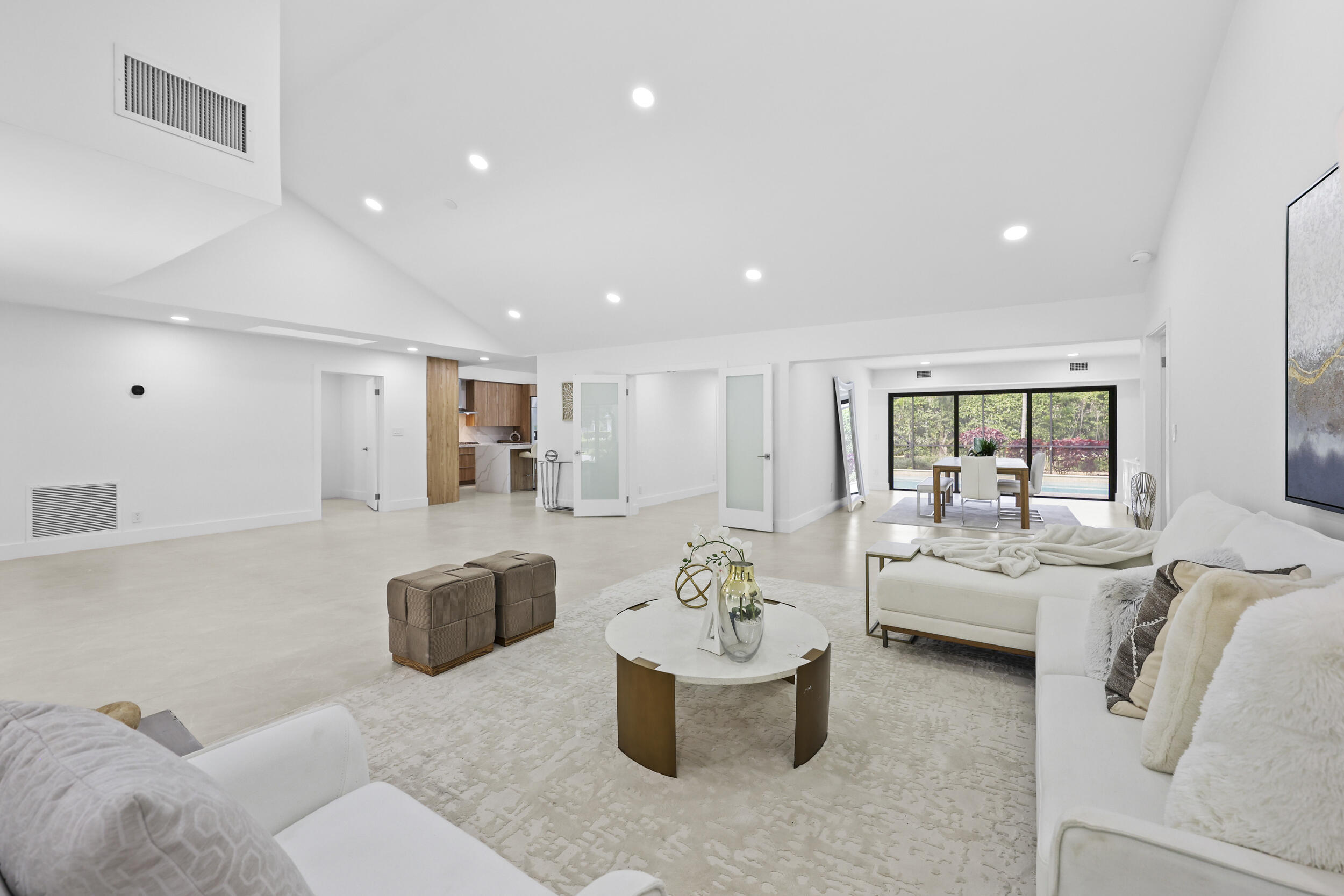 7571 Estrella Circle
