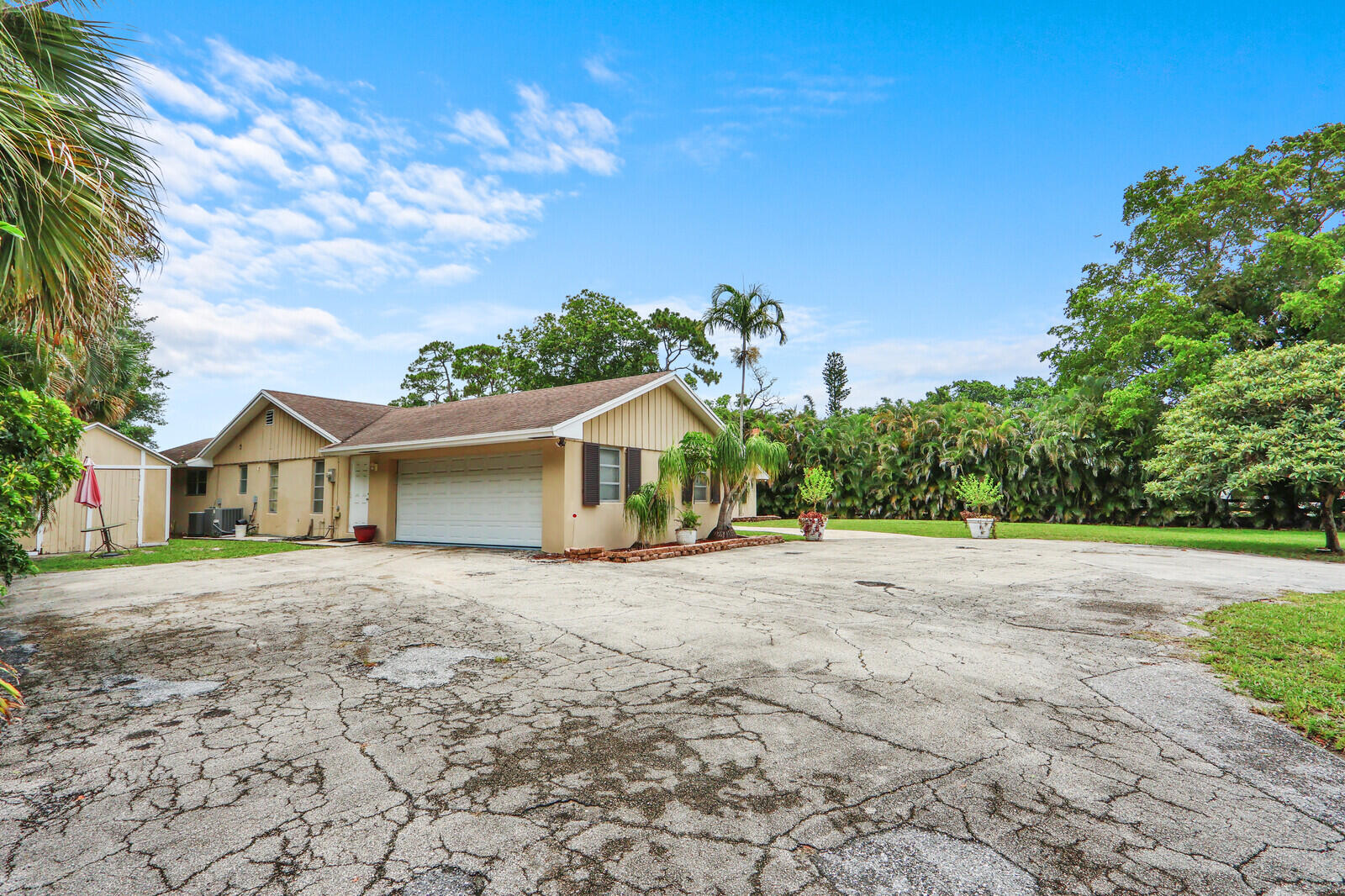 4529 Square Lake Drive