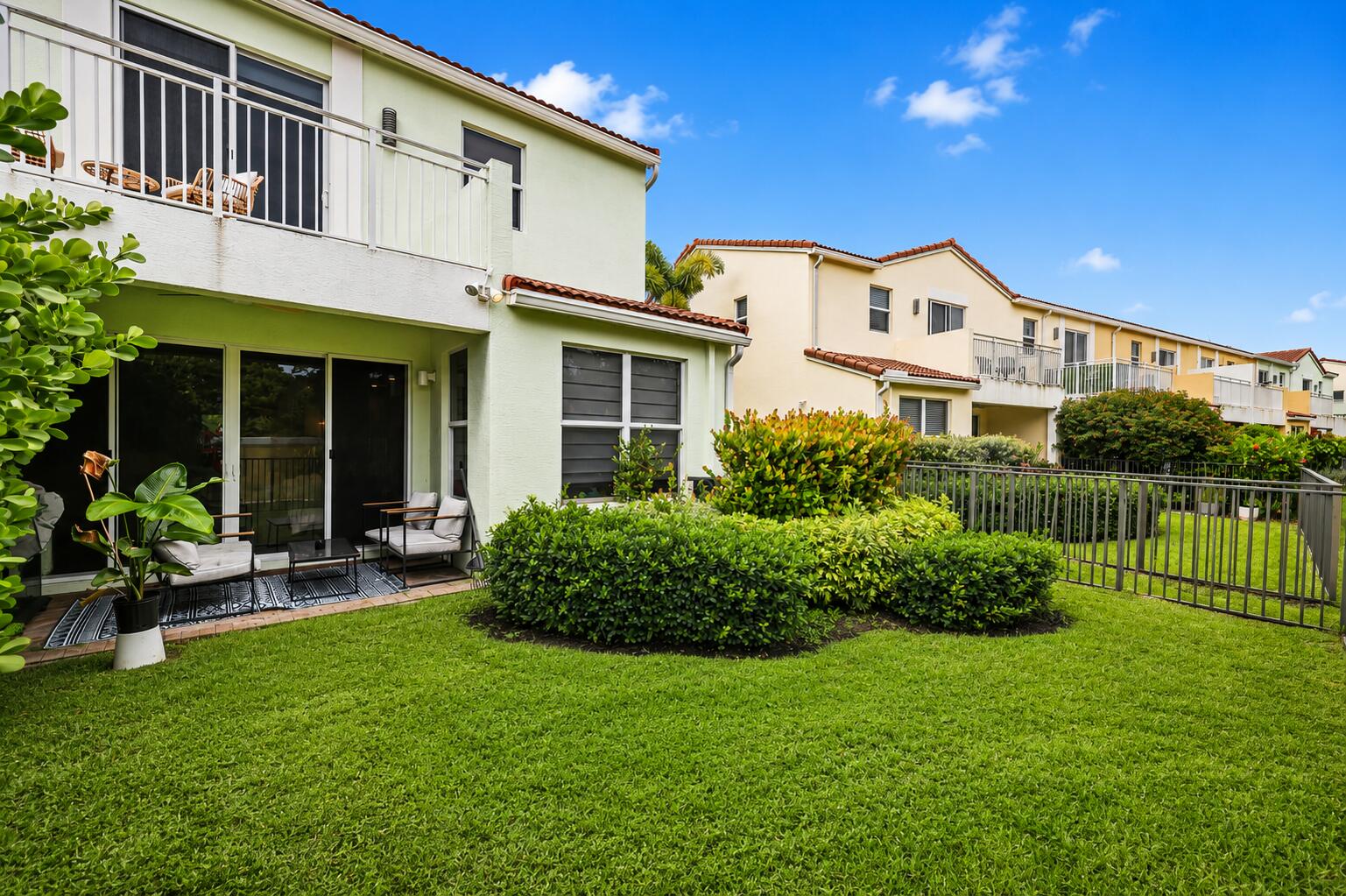 4873 NW 16th Terrace