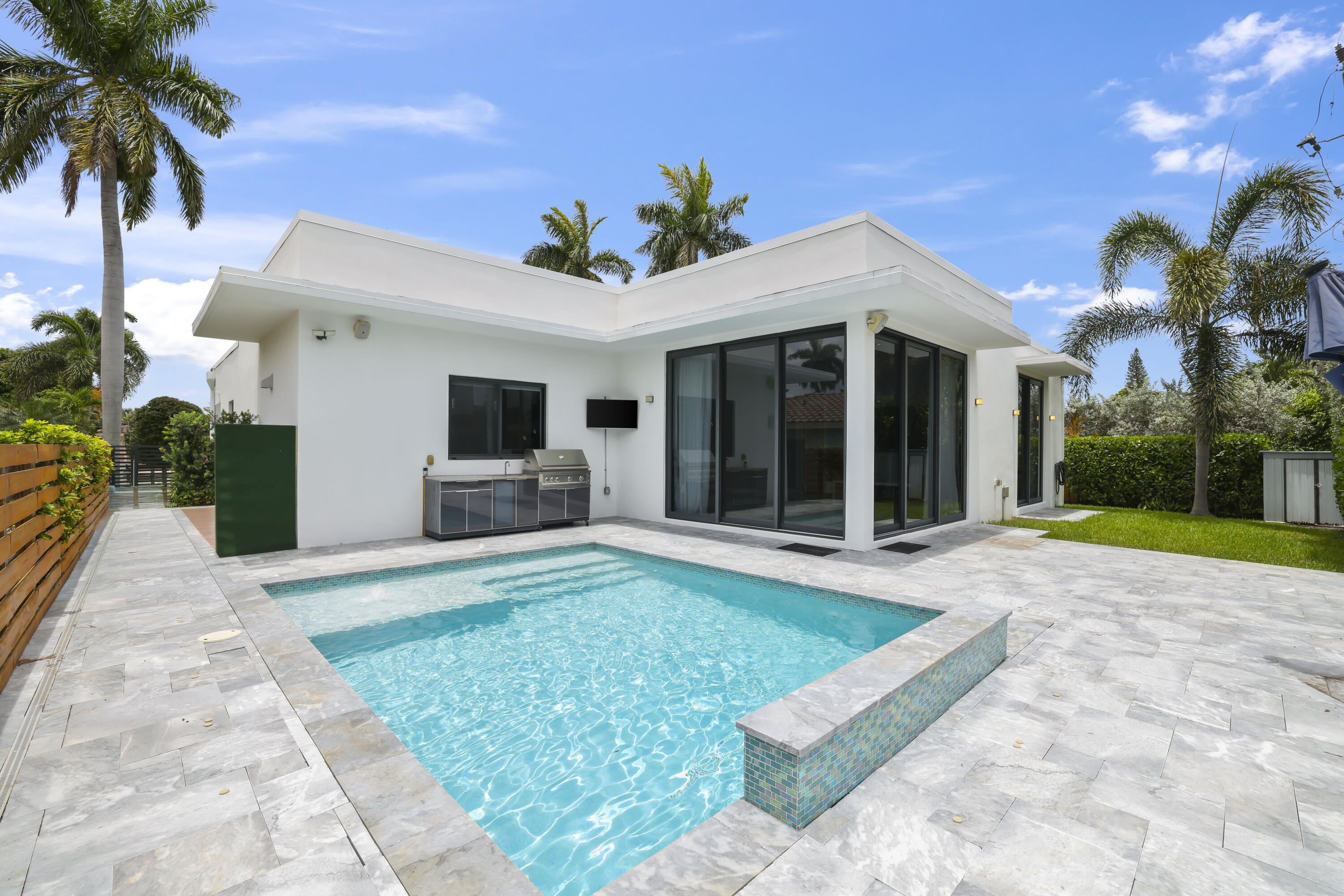 2620 SE 6th Street