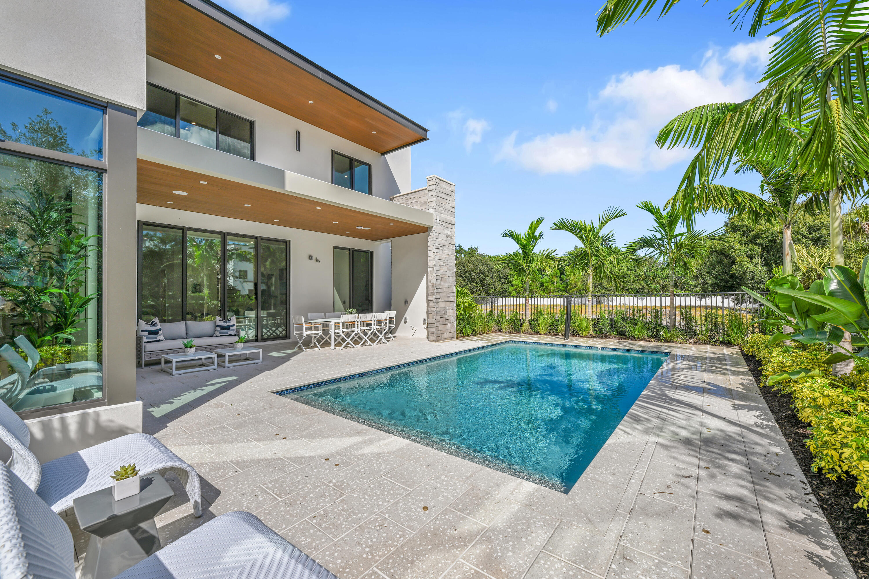 16709 Mosaic Place
