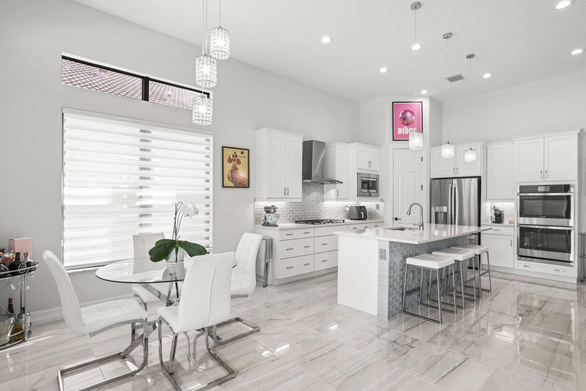 9031 Leon Circle W