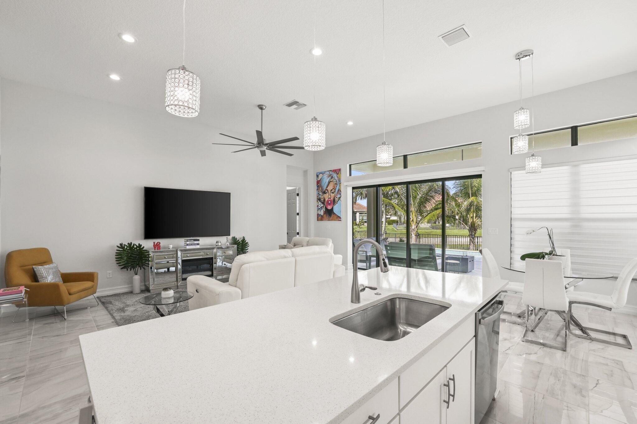 9031 Leon Circle W