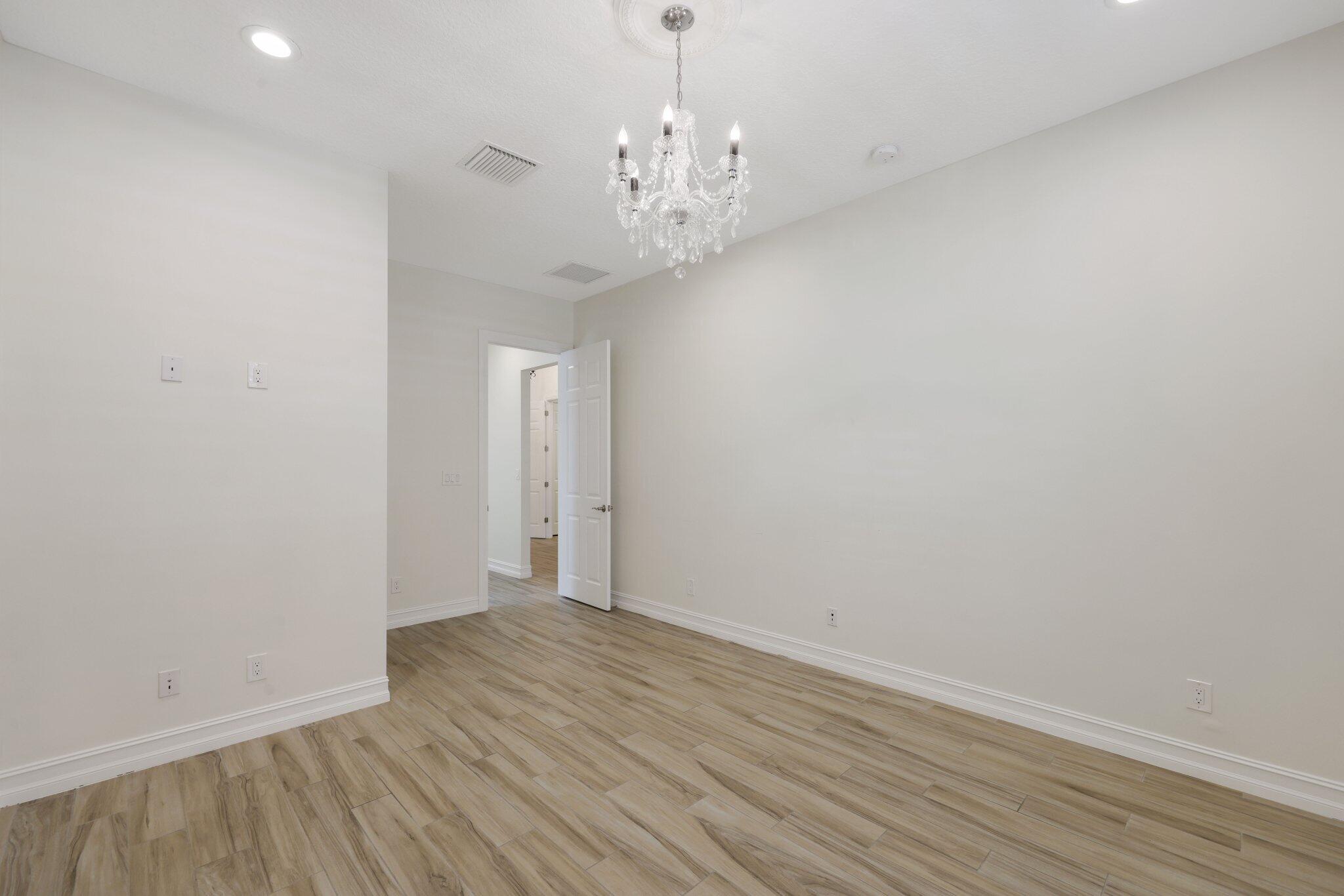 12100 Kalmar Circle S