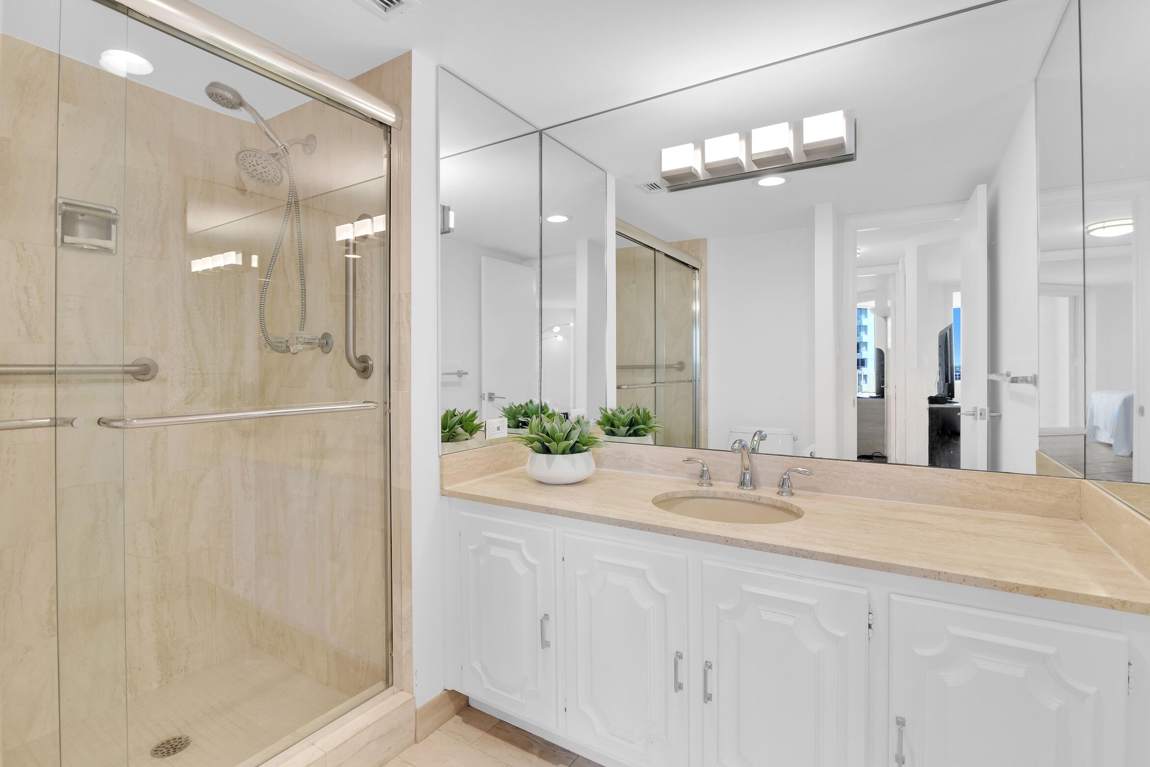 550 S Ocean Boulevard 1003