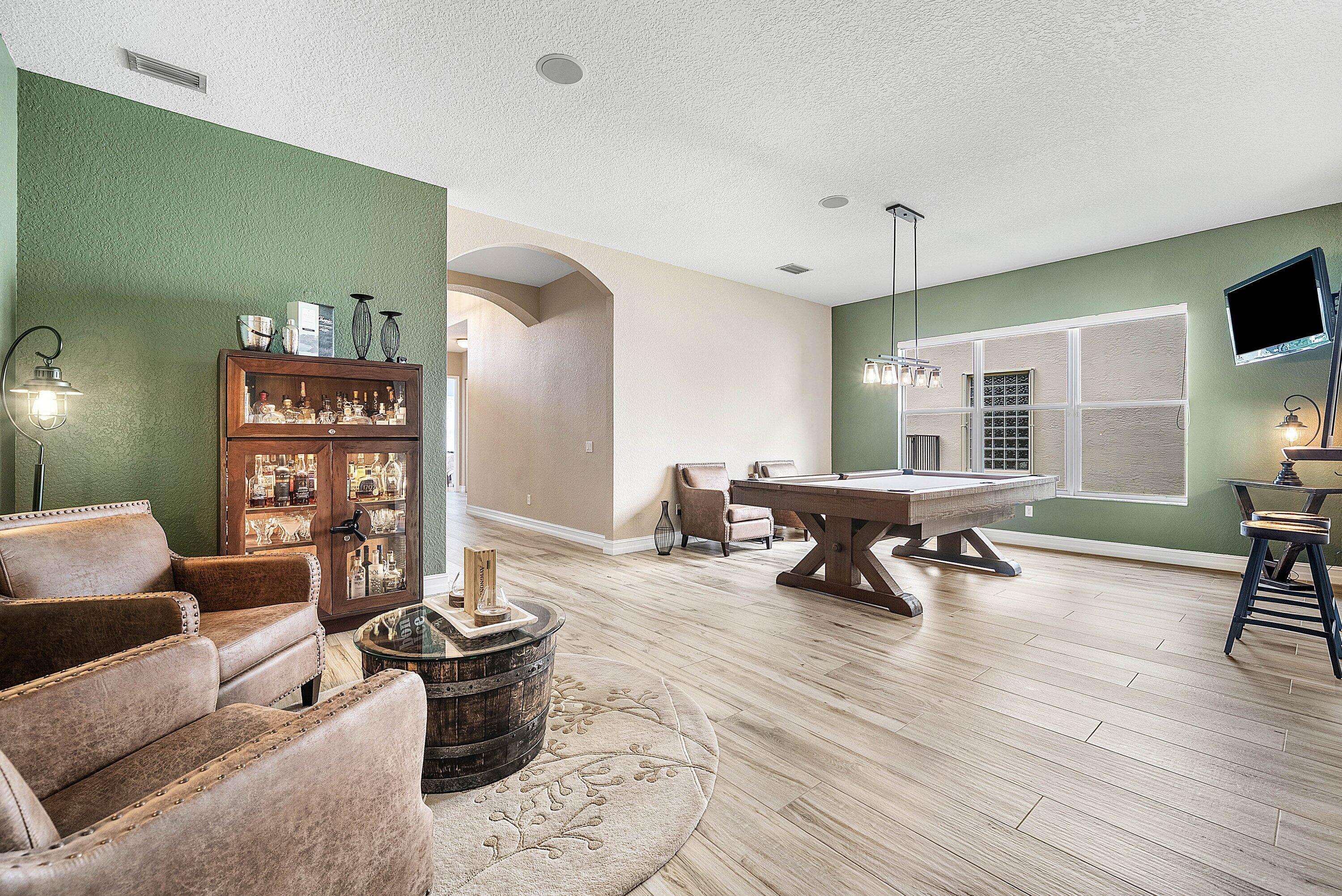 8564 BREEZY OAK Way