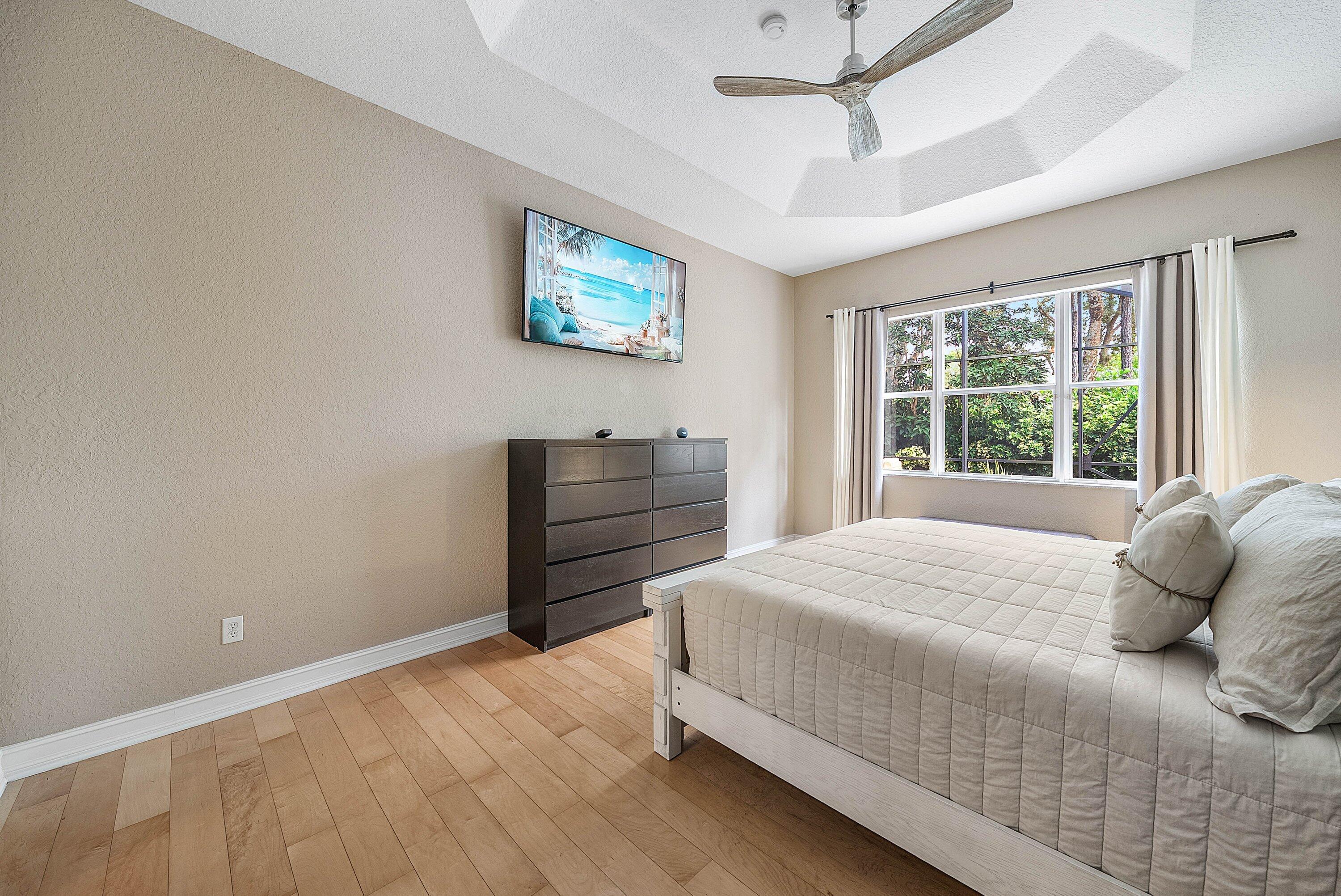 8564 BREEZY OAK Way