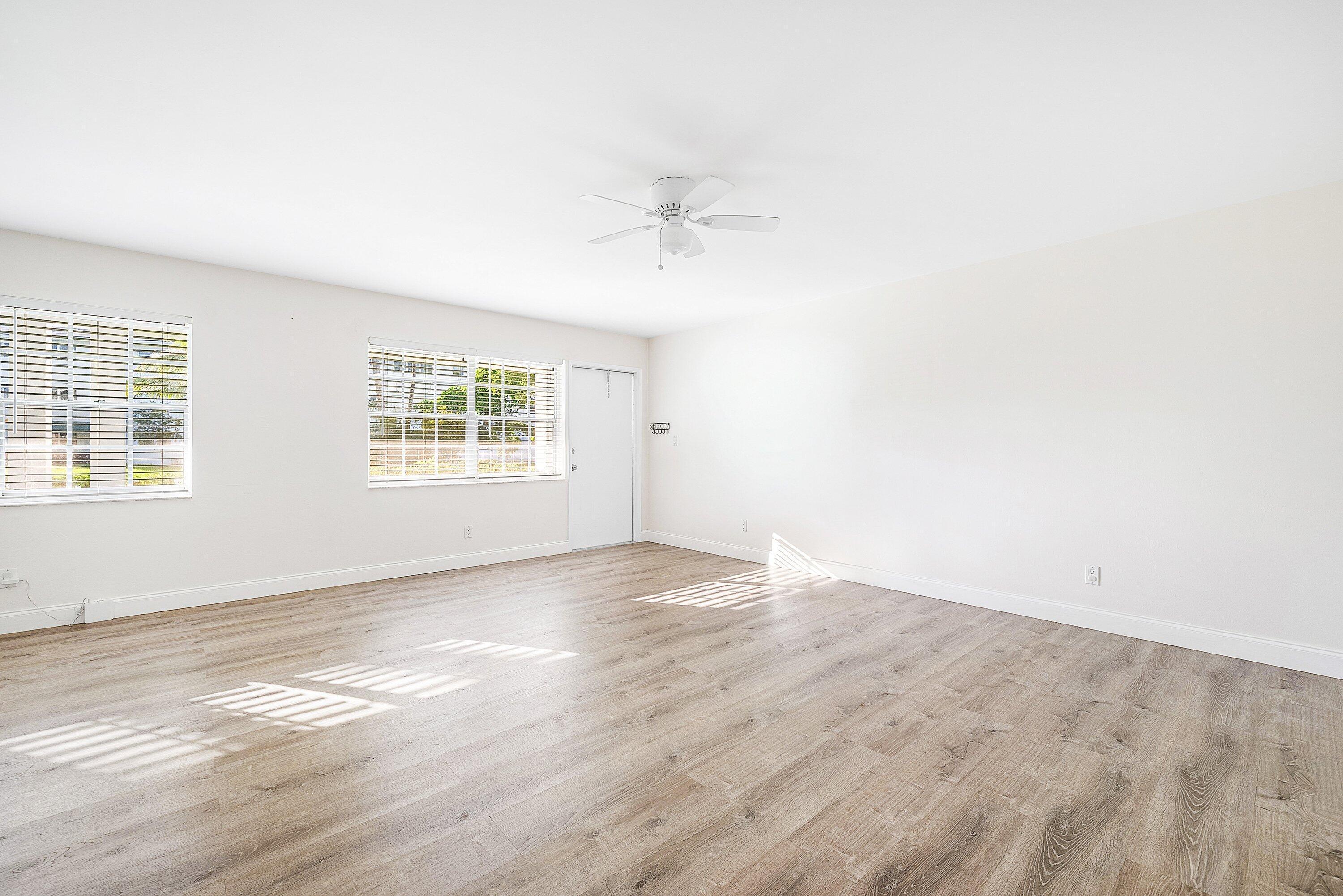 2455 NE 51st Street E102