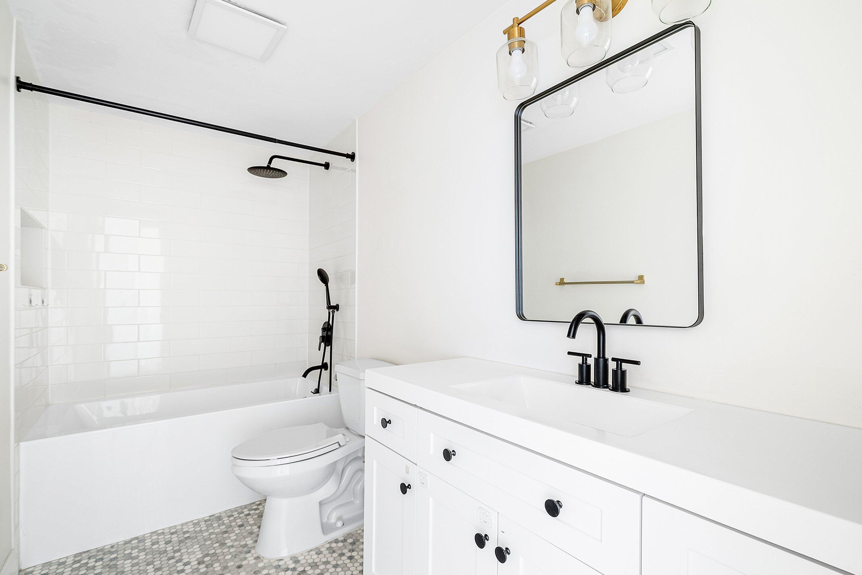 2455 NE 51st Street E102