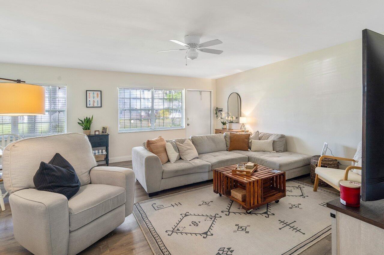 2455 NE 51st Street E102