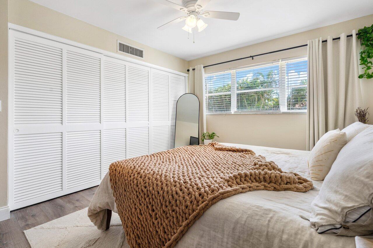 2455 NE 51st Street E102