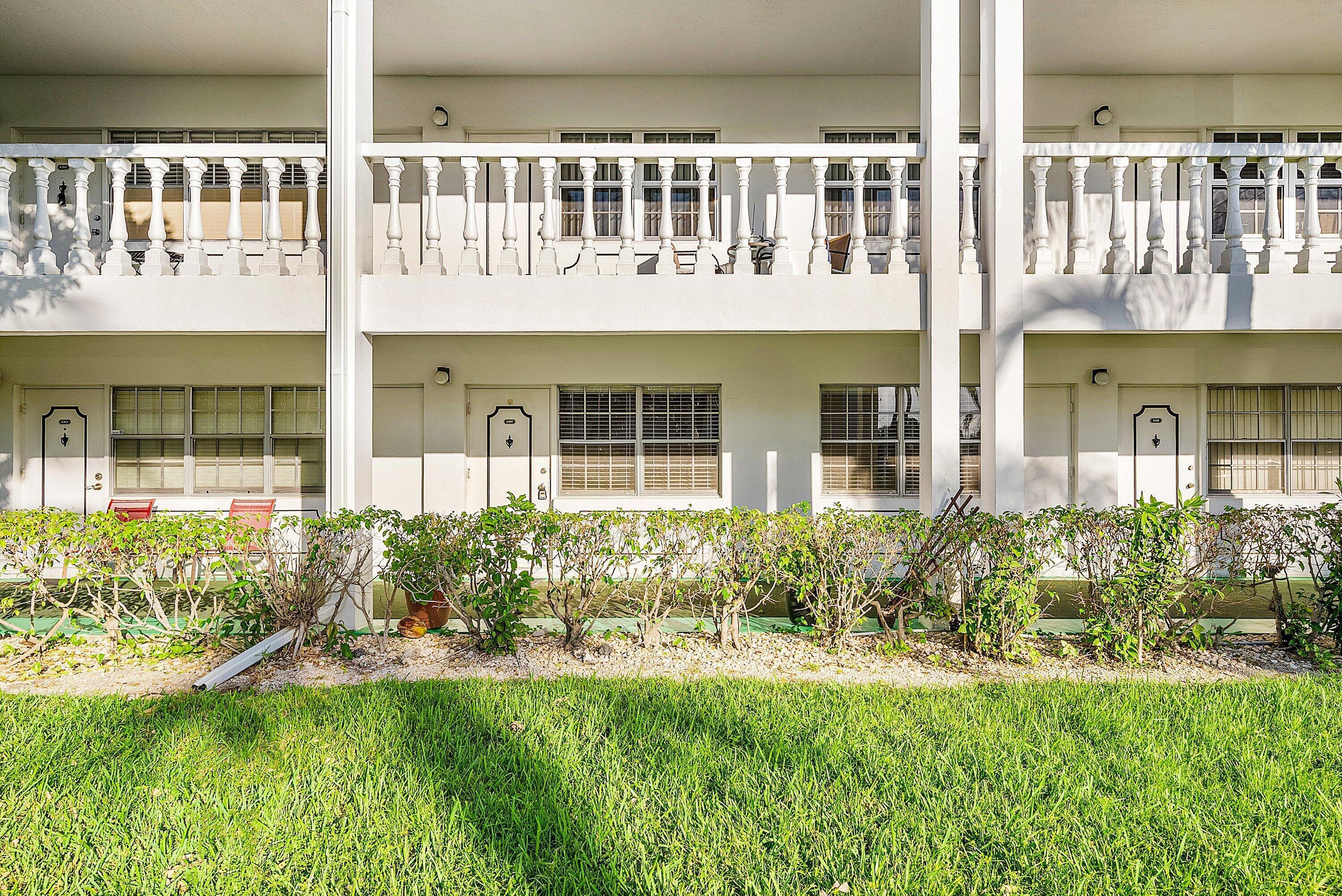 2455 NE 51st Street E102