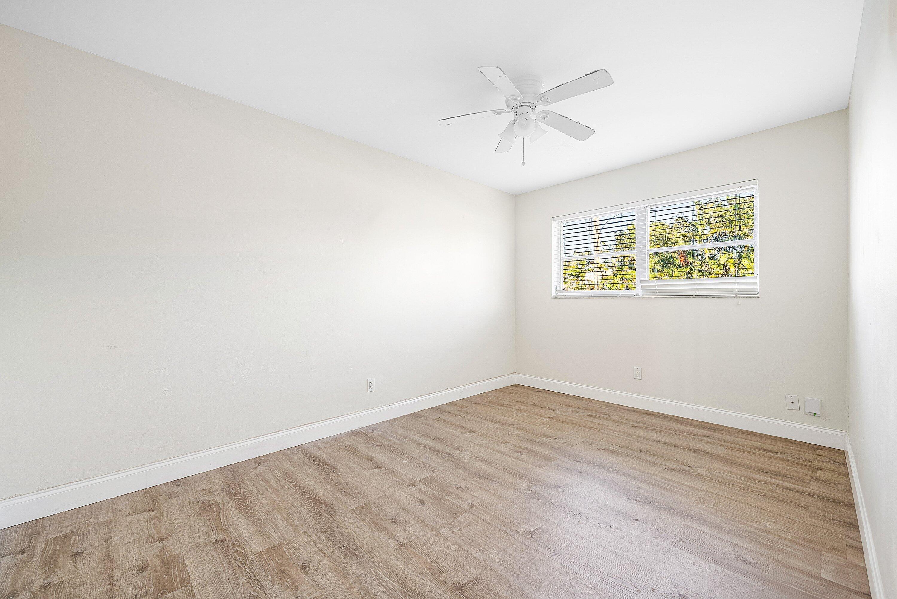 2455 NE 51st Street E102
