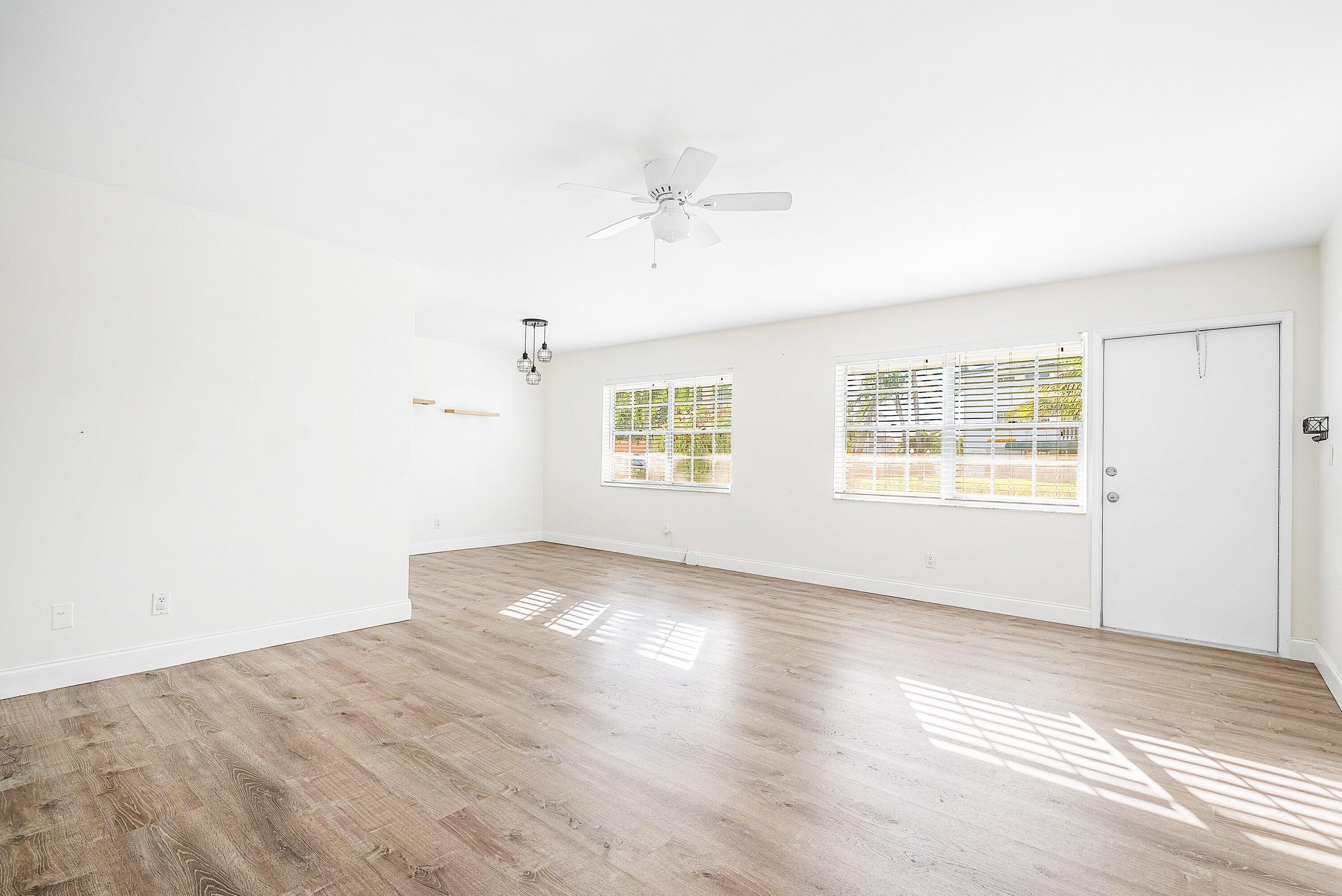2455 NE 51st Street E102