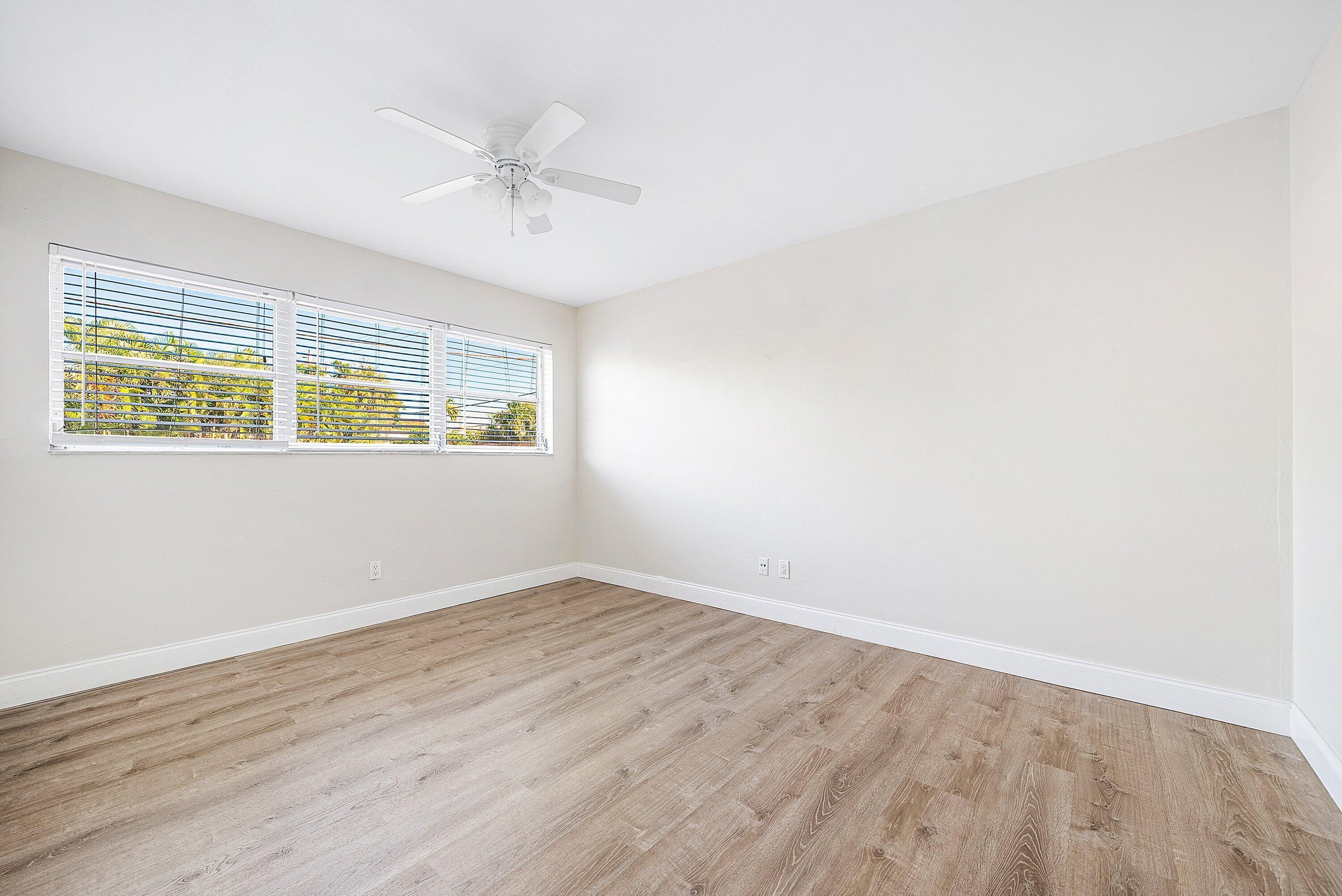2455 NE 51st Street E102