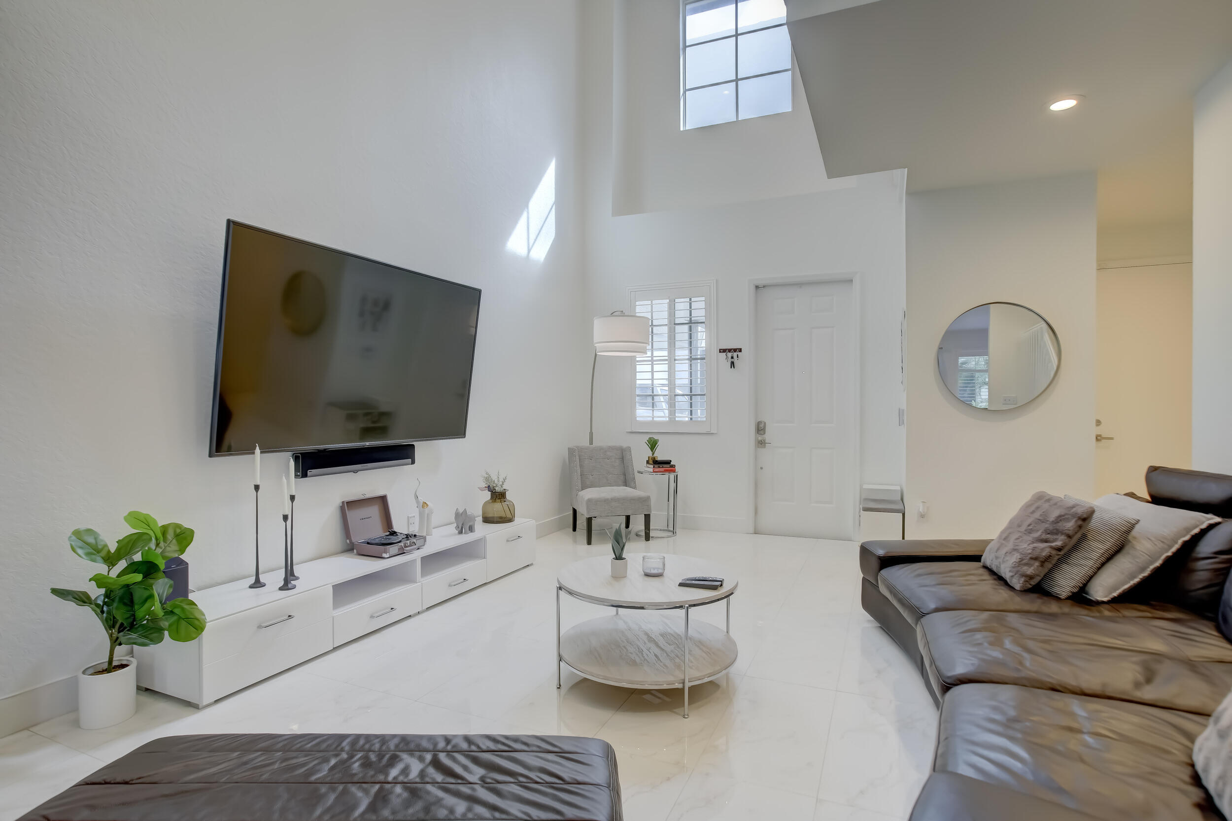 131 S East 7th Way 131