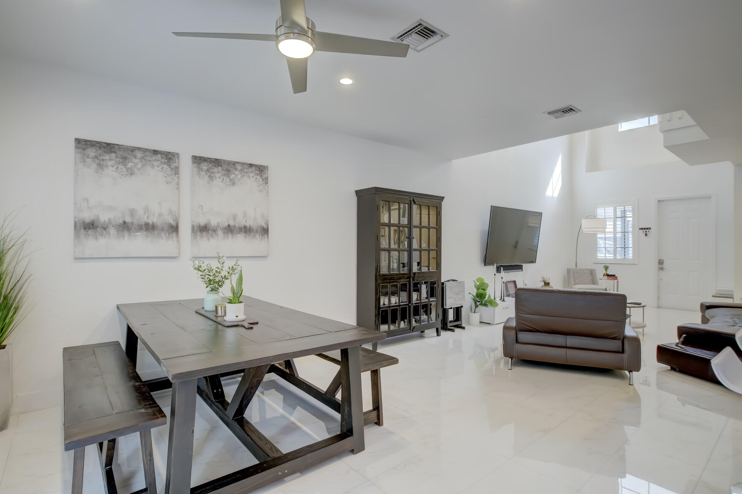 131 S East 7th Way 131