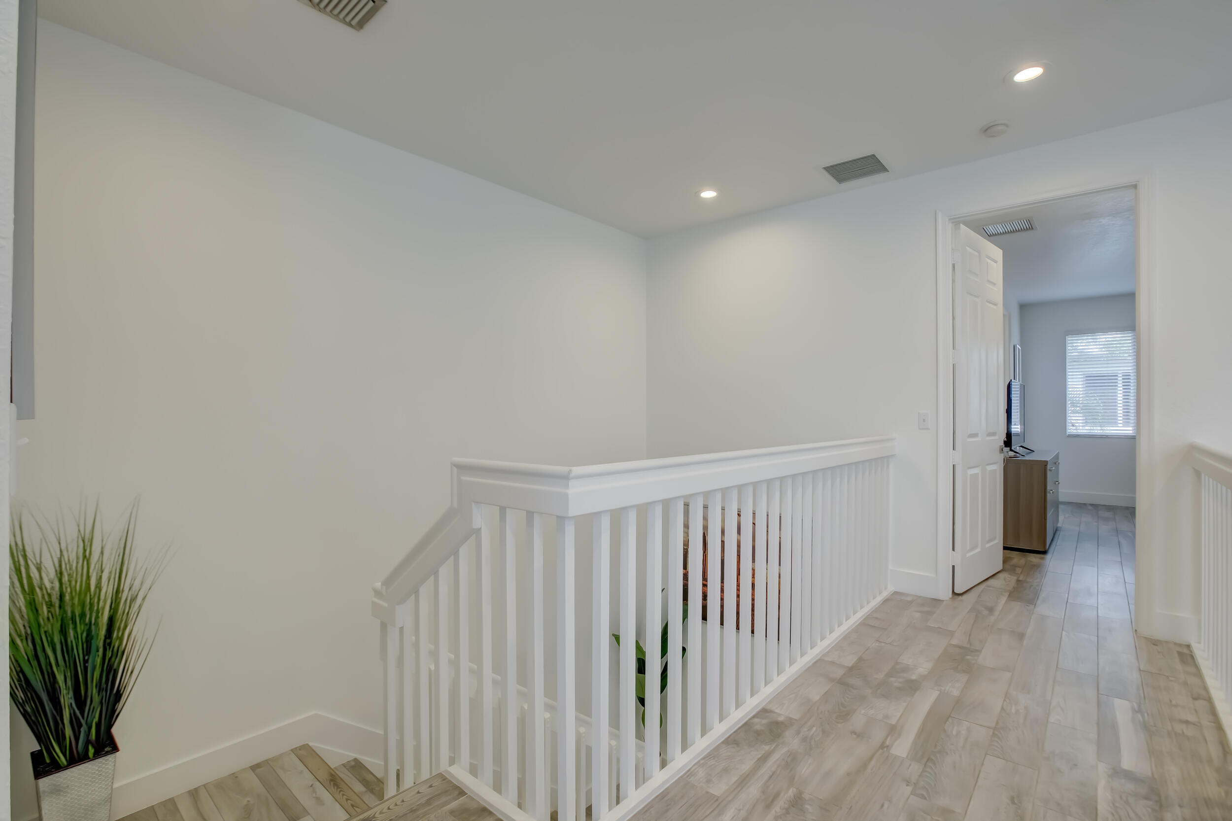131 S East 7th Way 131