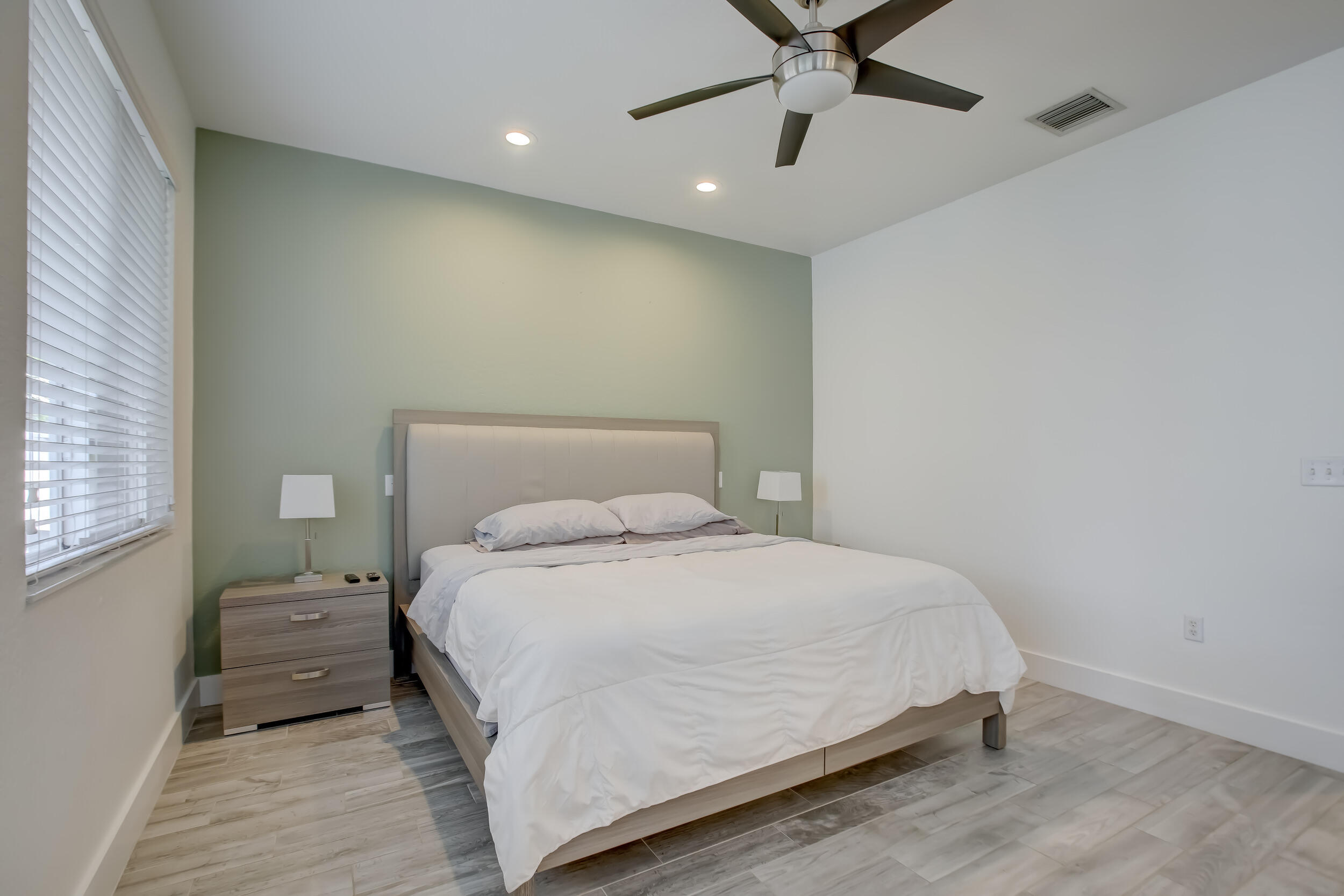 131 S East 7th Way 131