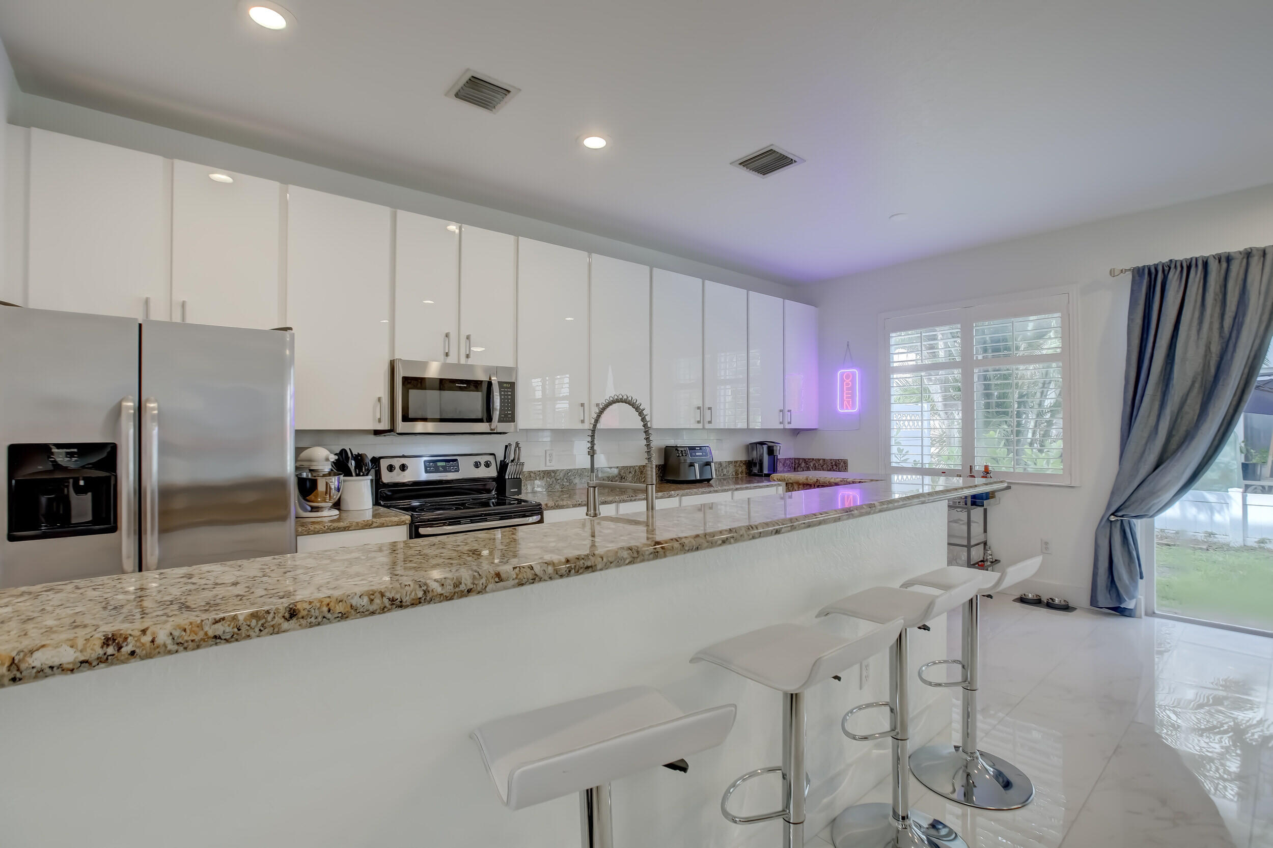 131 S East 7th Way 131