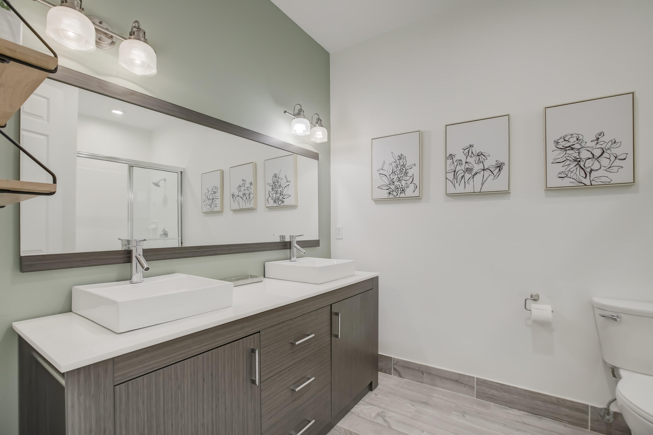 131 S East 7th Way 131